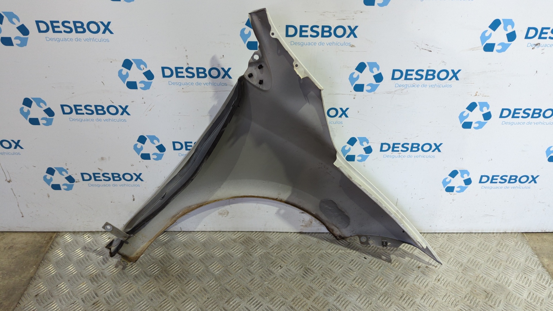 ALETA DELANTERA IZQUIERDA RENAULT MEGANE III BERLINA 5 P - vista 3