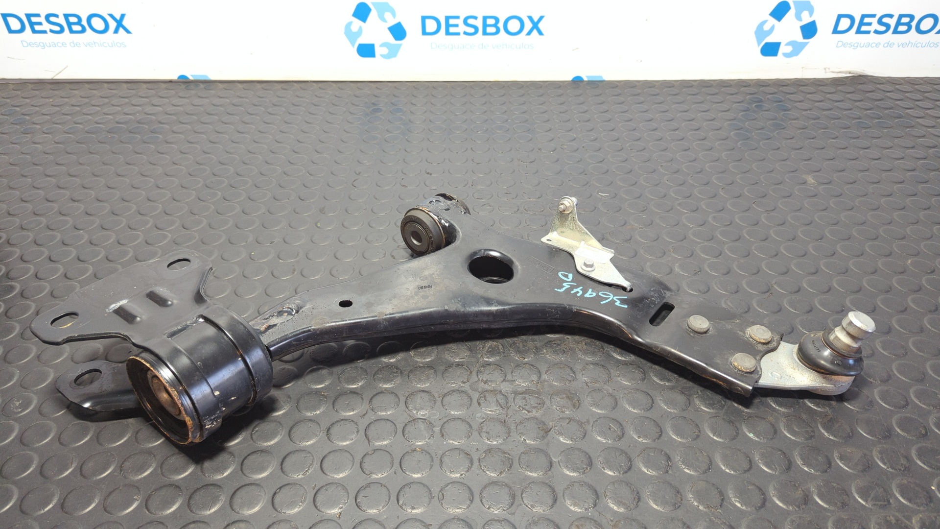 BRAZO DERECHO INFERIOR DELANTERO FORD KUGA