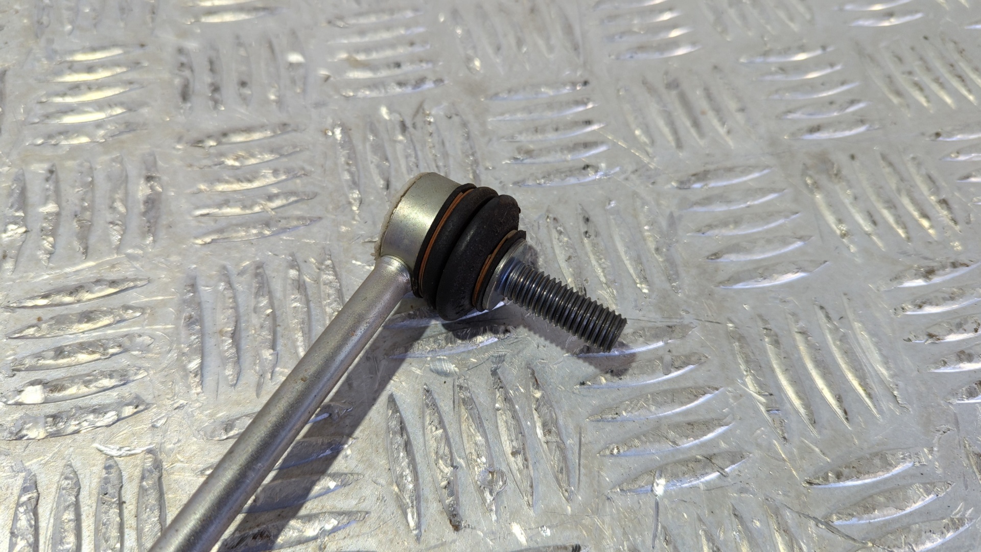 BARRA ESTABILIZADORA DELANTERA FORD KUGA - vista 3