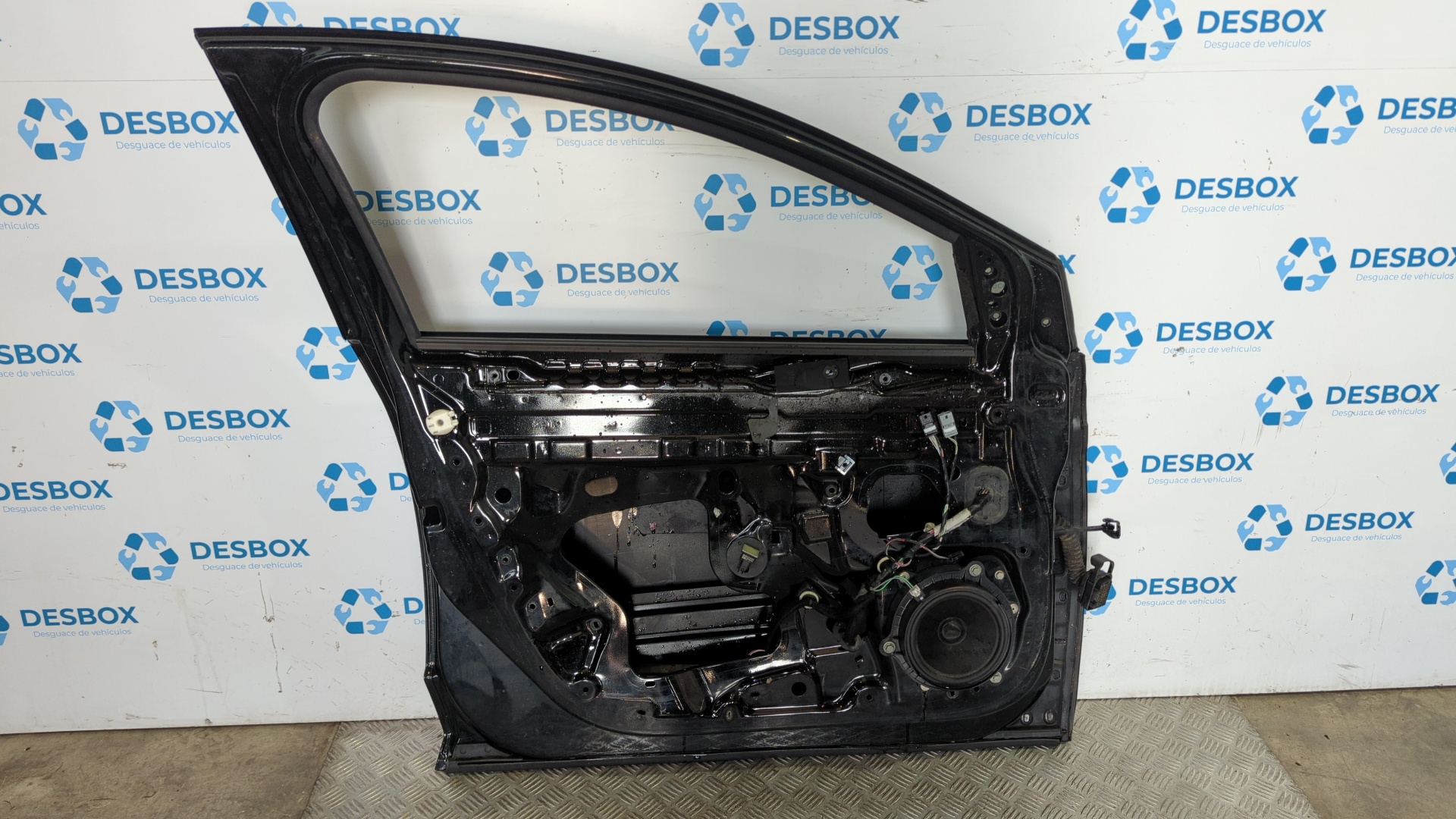 PUERTA DELANTERA IZQUIERDA RENAULT MEGANE IV BERLINA 5P - vista 3