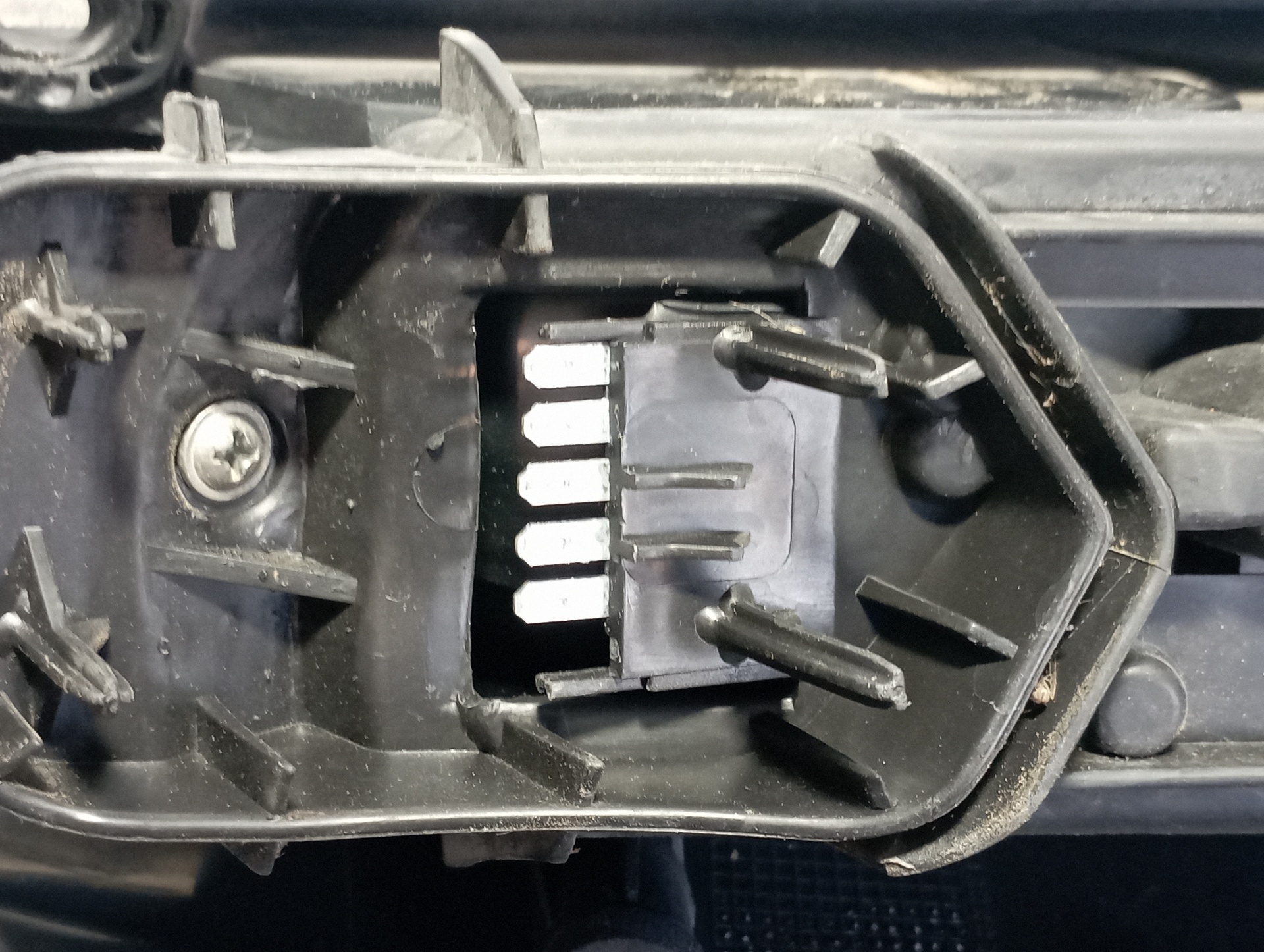 PILOTO TRASERO IZQUIERDO OPEL CORSA C - vista 3