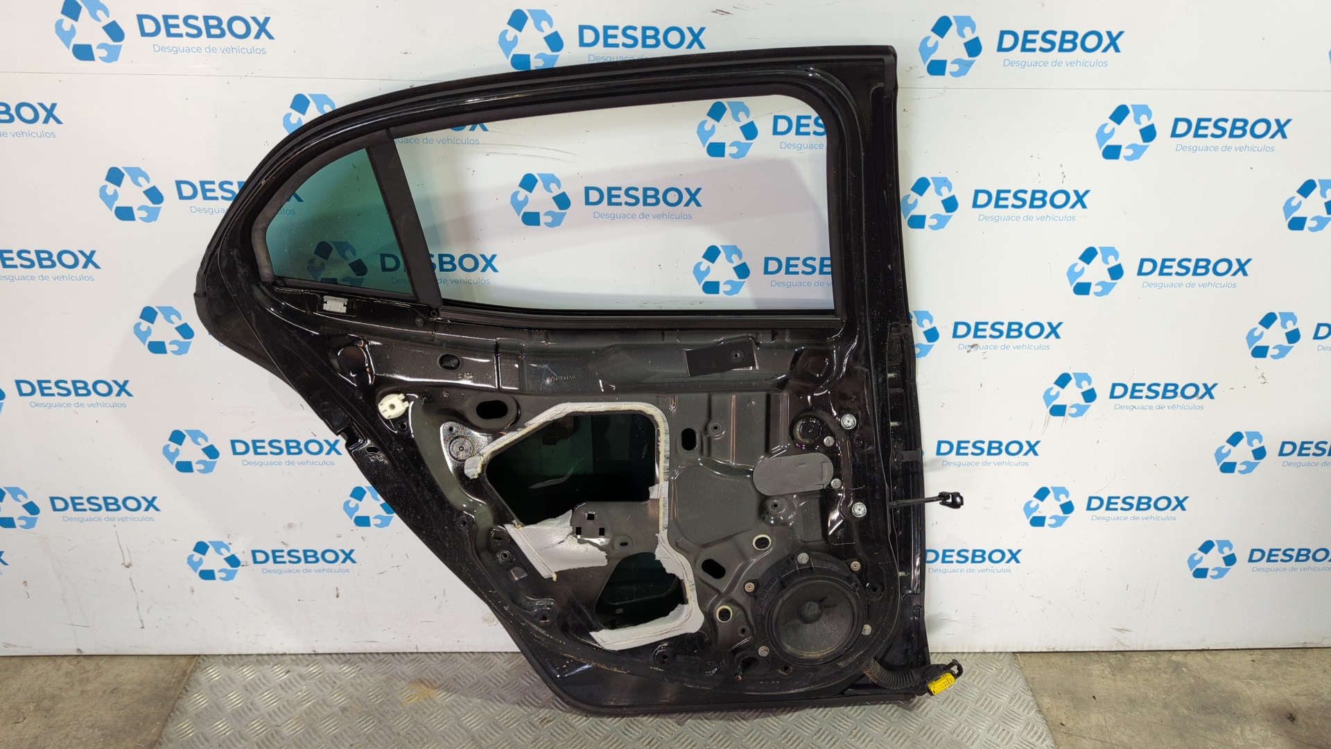 PUERTA TRASERA IZQUIERDA RENAULT MEGANE IV BERLINA 5P - vista 5