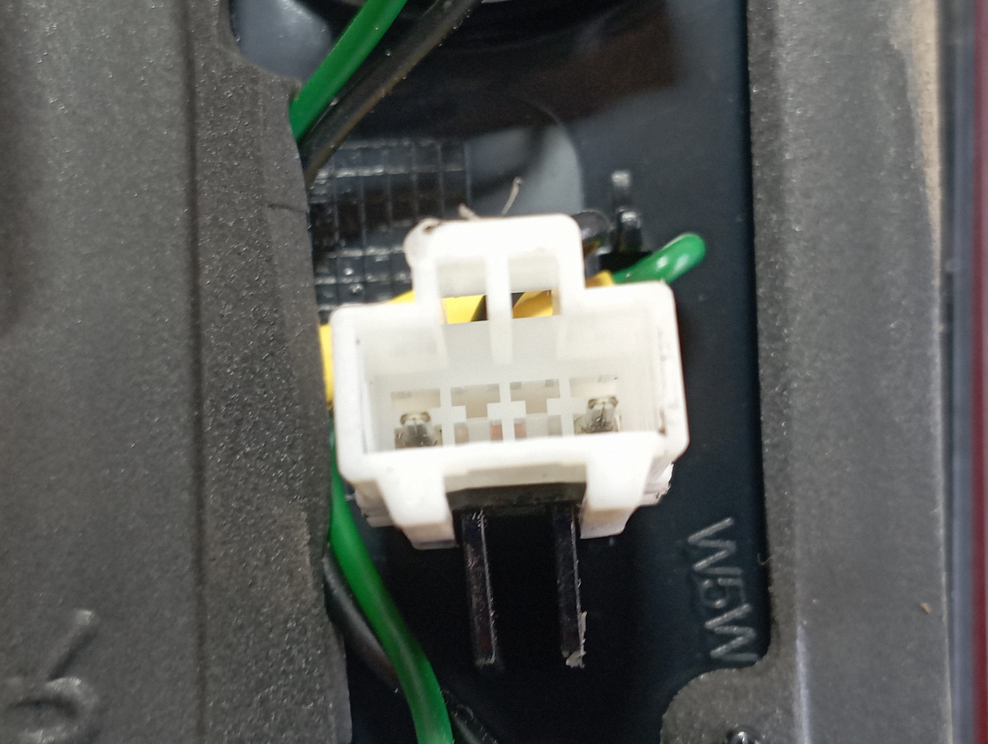 PILOTO PORTON DERECHO HYUNDAI I20 ACTIVE - vista 2