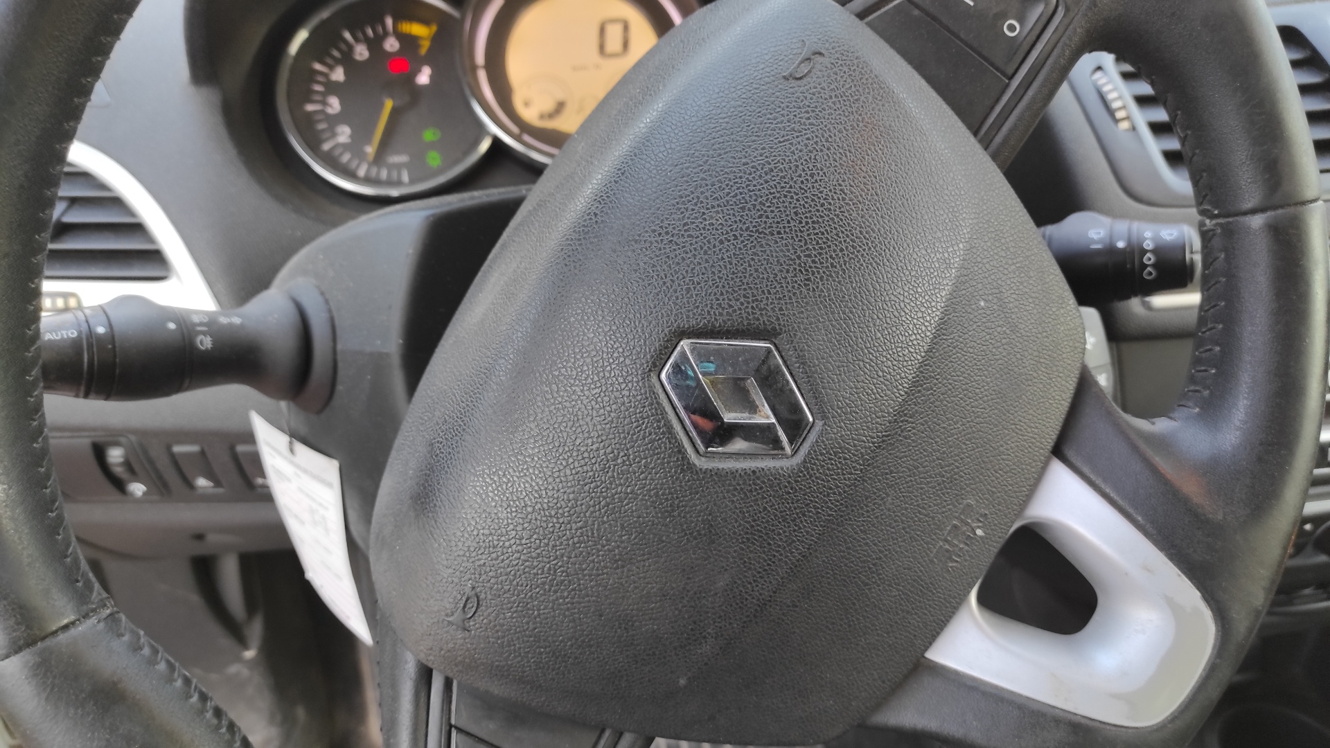 MANDO ELEVALUNAS DELANTERO IZQUIERDO RENAULT MEGANE III COUPE - vista 12