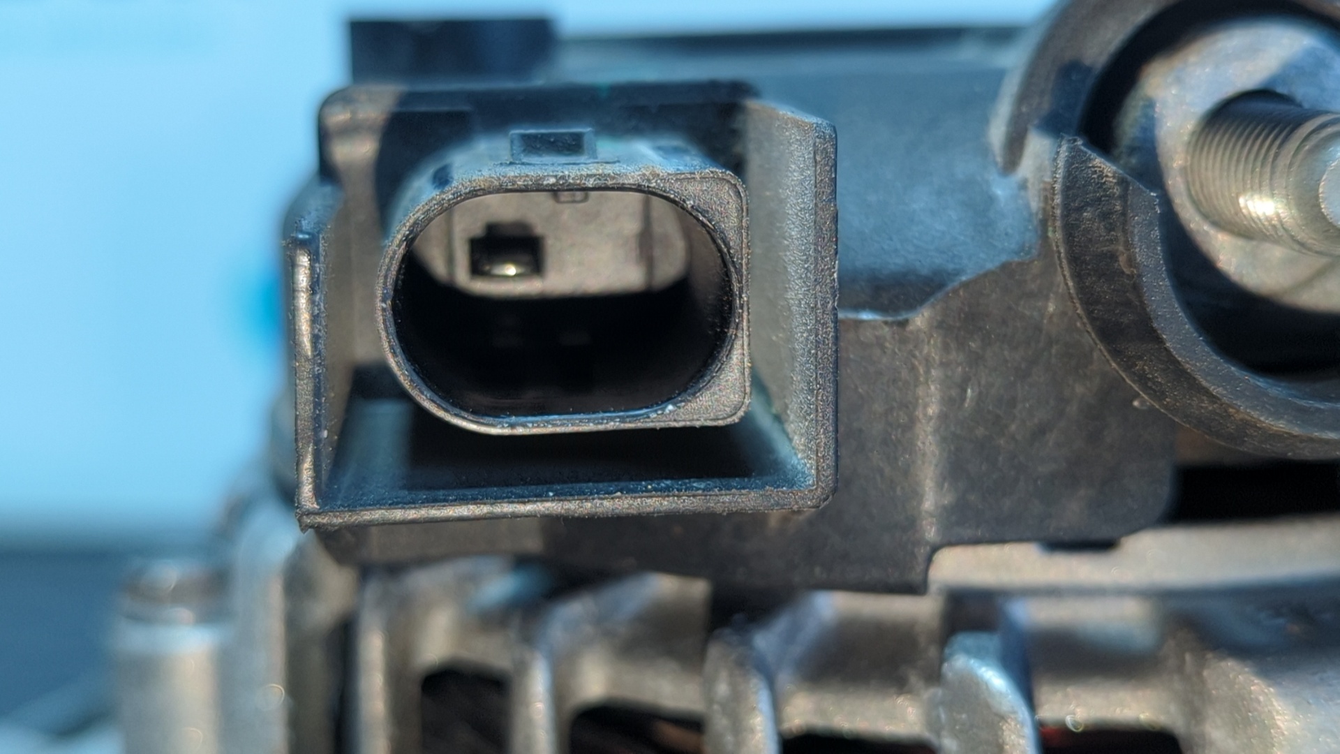 ALTERNADOR FORD KUGA - vista 2