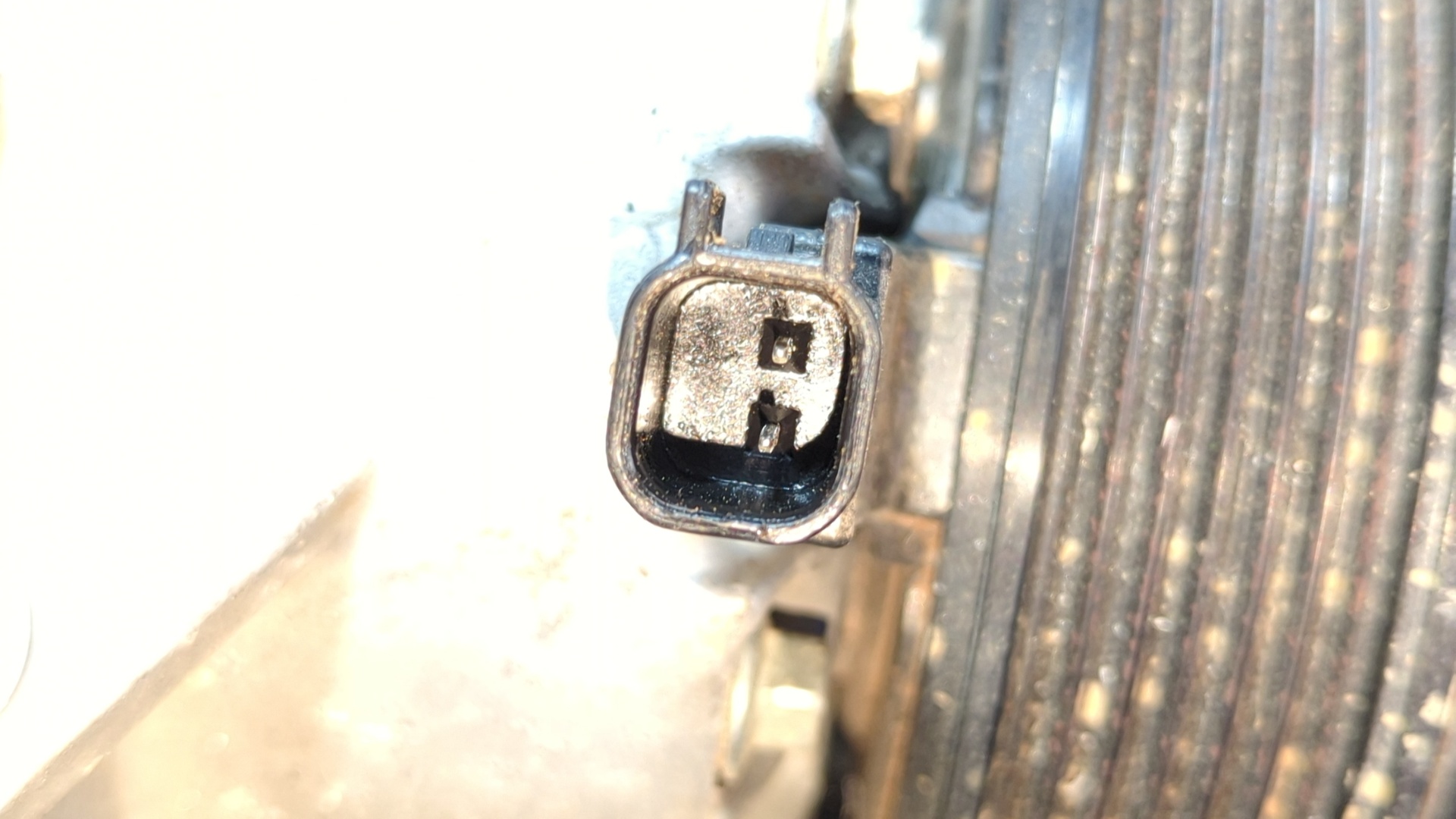 COMPRESOR AIRE ACONDICIONADO FORD KUGA - vista 2