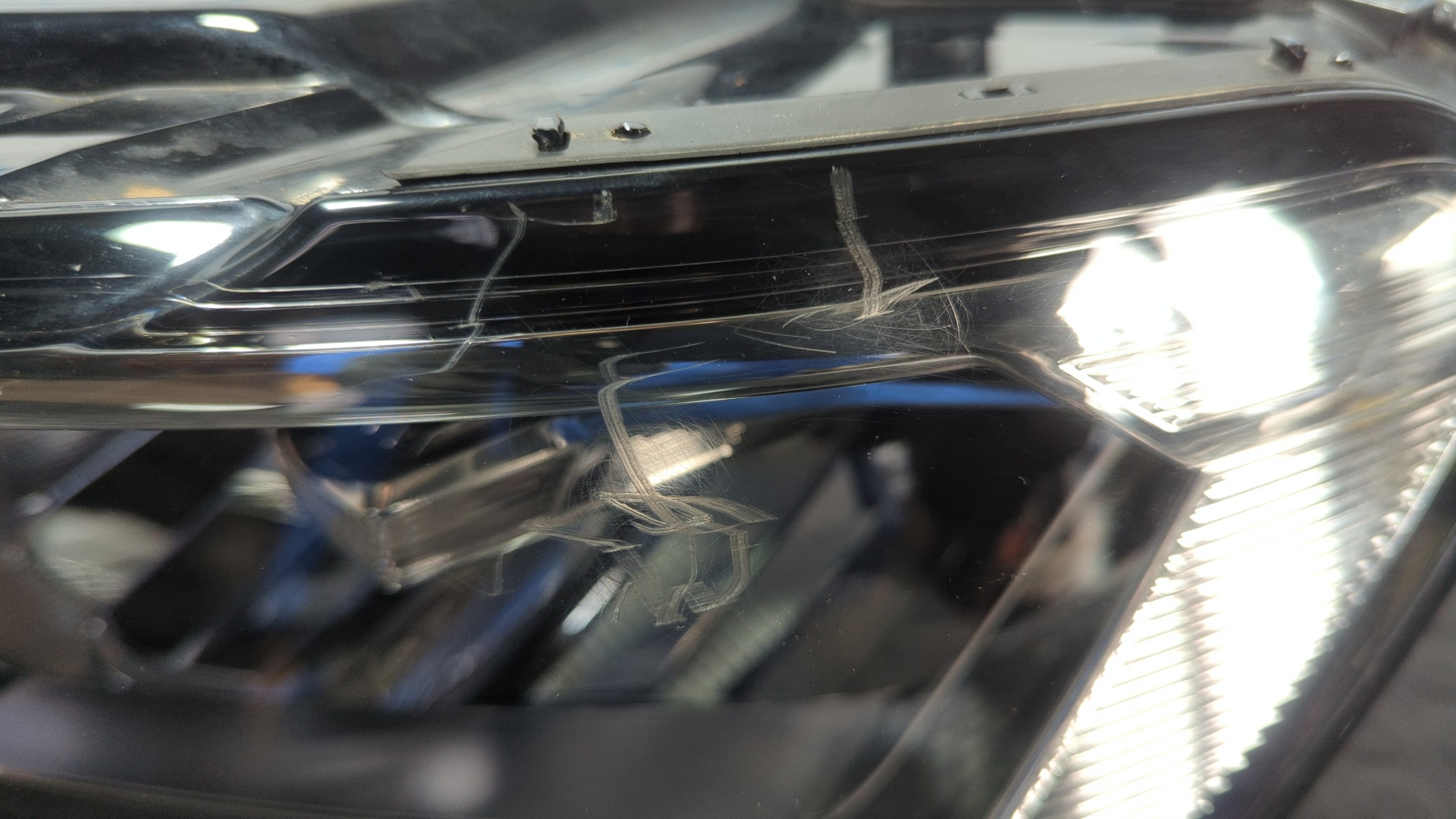 FARO IZQUIERDO VOLKSWAGEN TIGUAN - vista 2