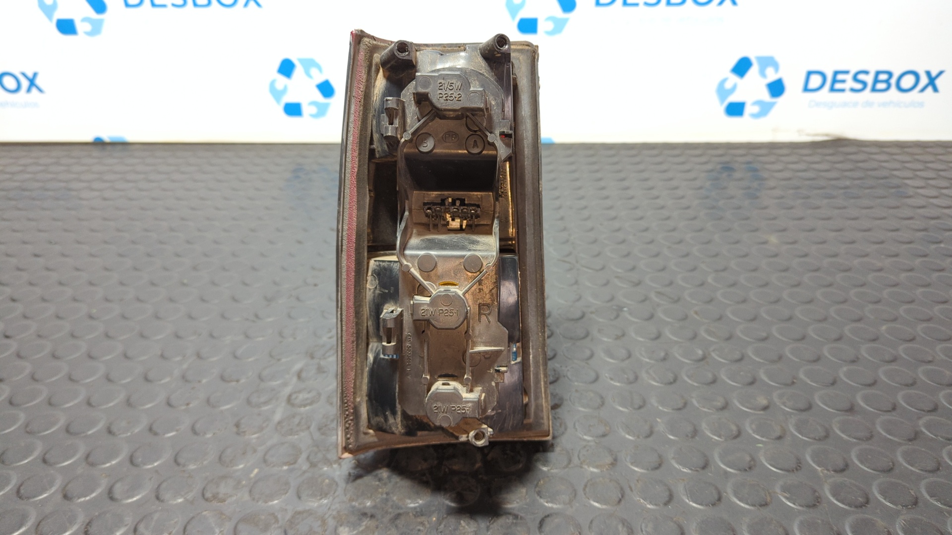 PILOTO TRASERO DERECHO AIXAM 400 - vista 3