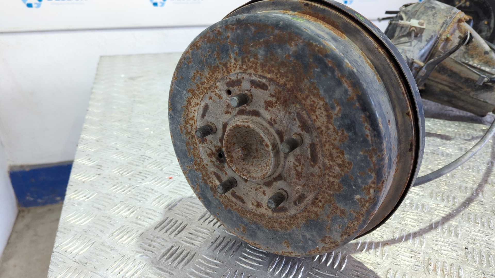 PUENTE TRASERO NISSAN SERENA (C23M) - vista 2