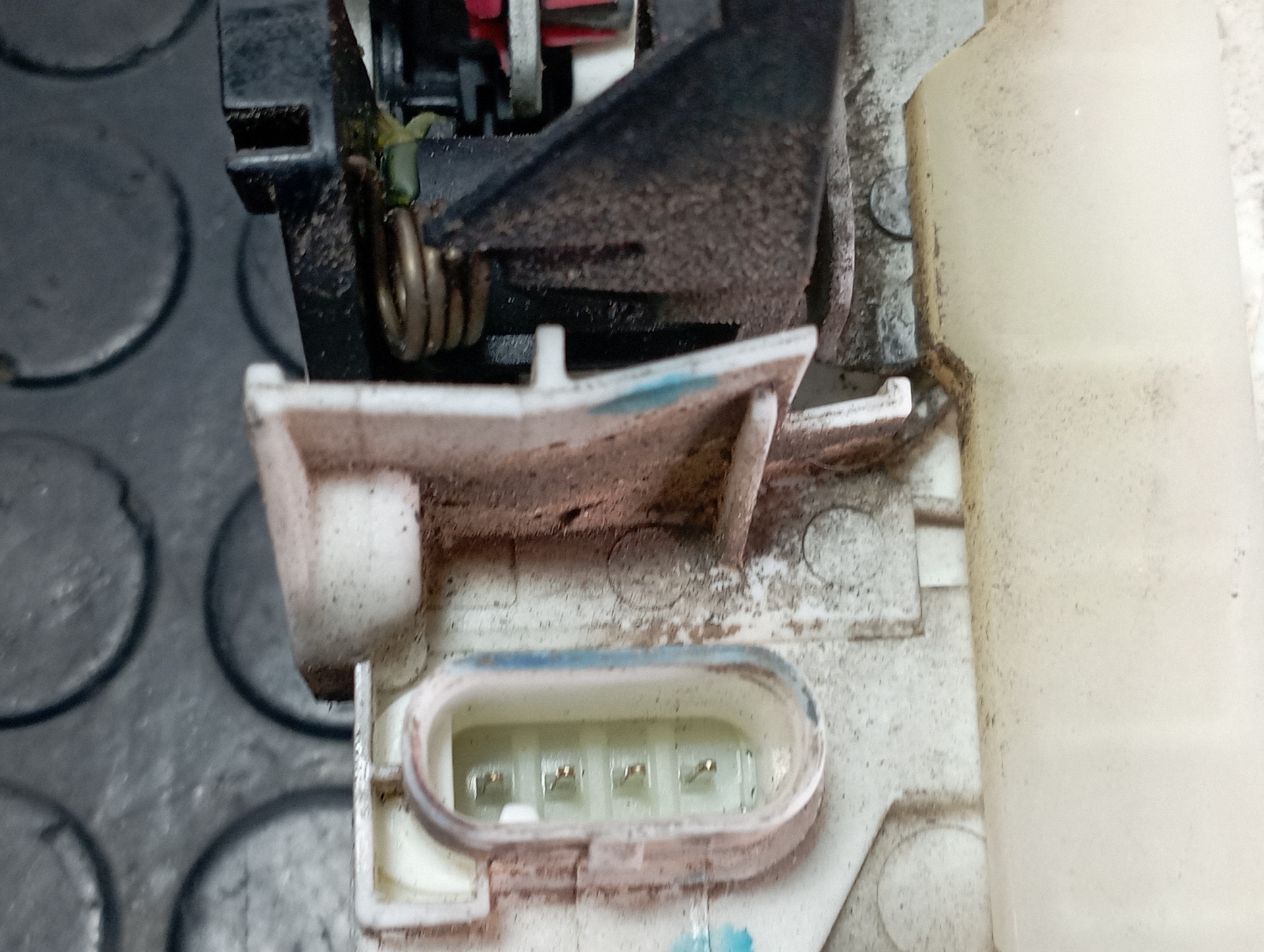 CERRADURA PUERTA TRASERA DERECHA CHRYSLER JEEP COMPASS - vista 4