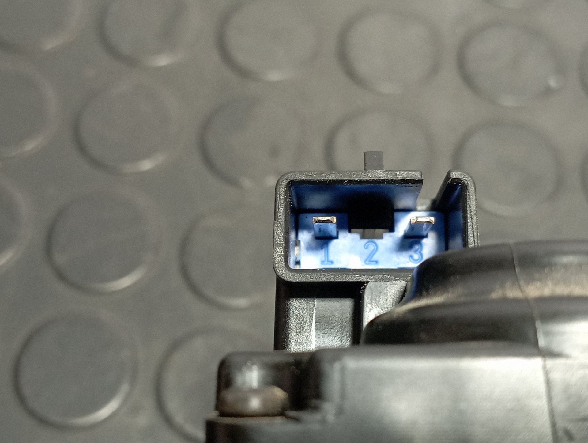 CERRADURA MALETERO / PORTON CHRYSLER JEEP COMPASS - vista 2