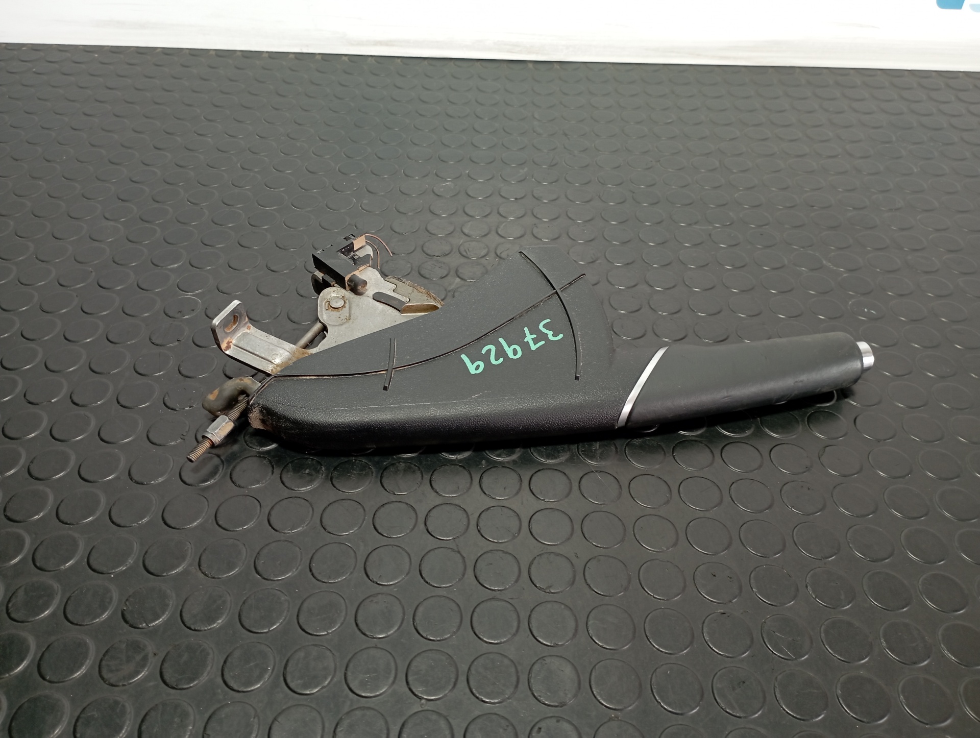 PALANCA FRENO AUDI A1 SPORTBACK (8XF) - vista 3