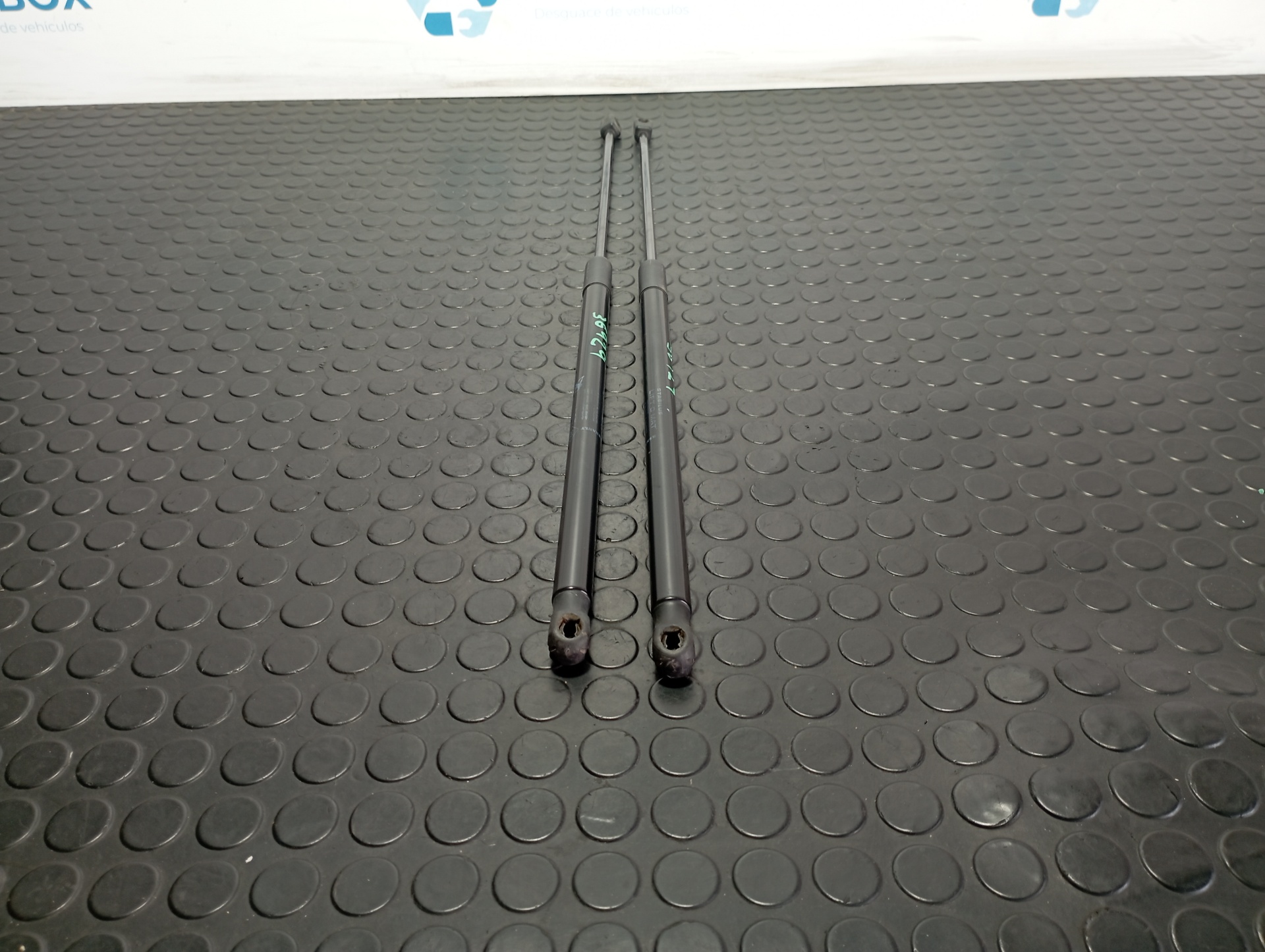 AMORTIGUADORES MALETERO / PORTON RENAULT MEGANE III COUPE - vista 2