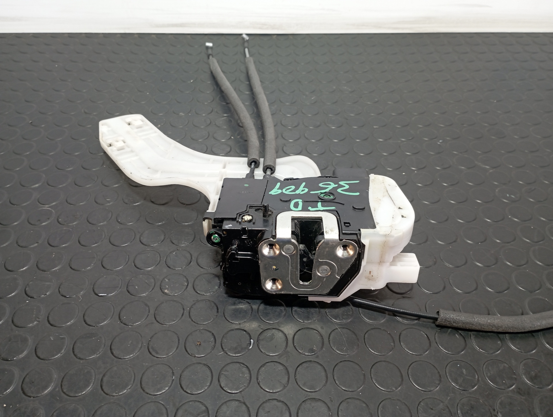 CERRADURA PUERTA TRASERA DERECHA HYUNDAI IX35 - vista 4