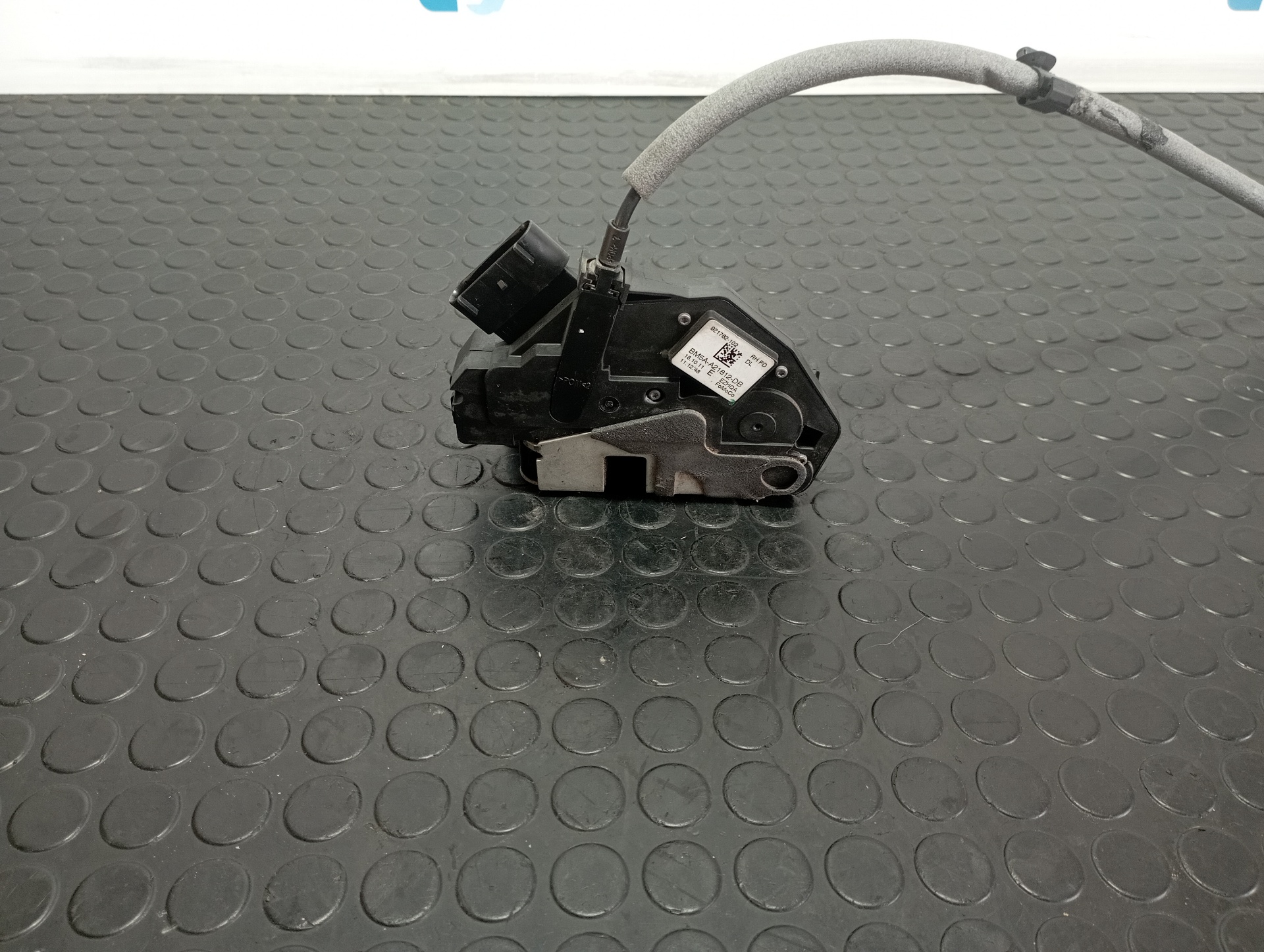 CERRADURA PUERTA DELANTERA DERECHA FORD FOCUS TURN. - vista 4