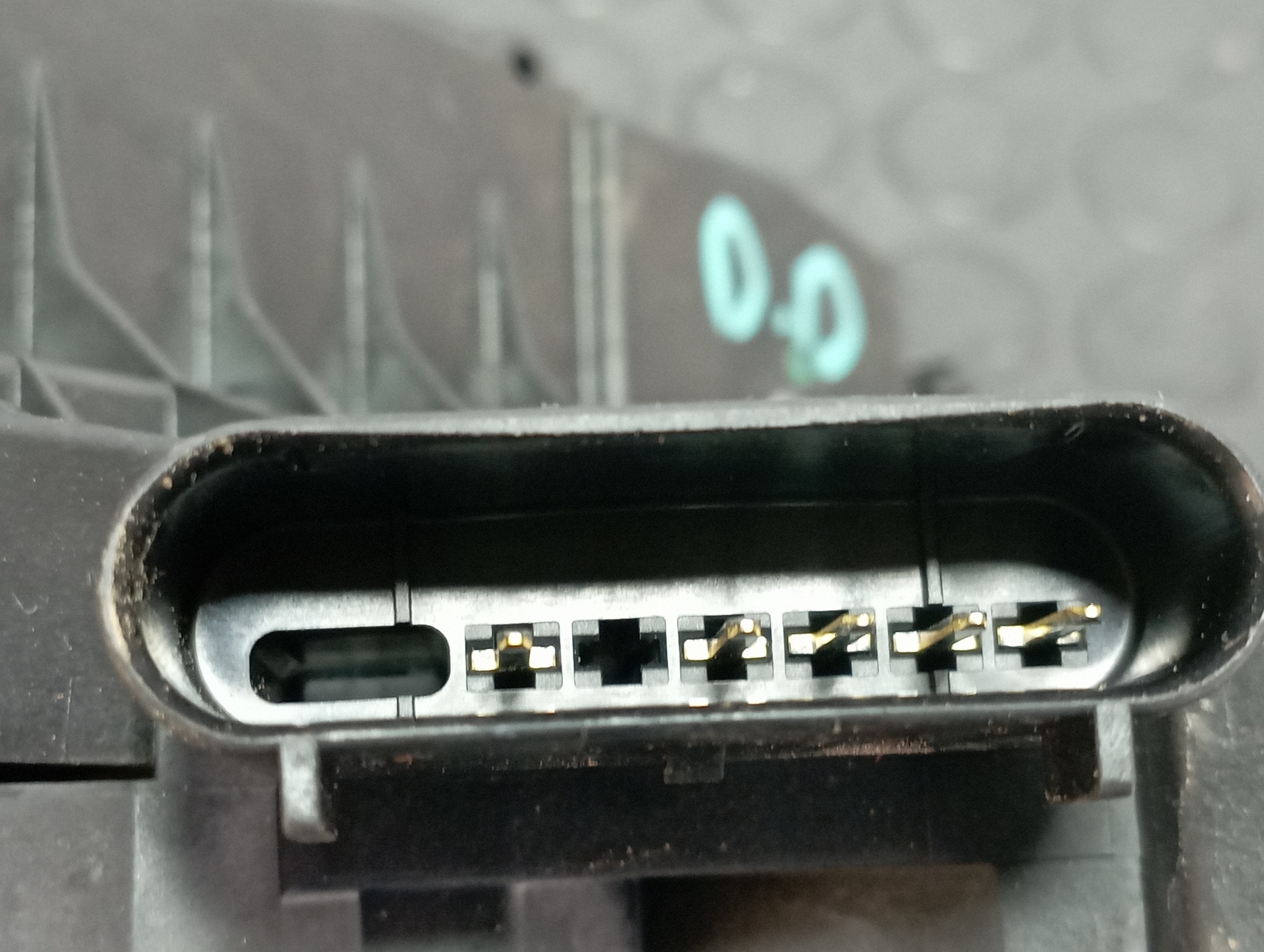 CERRADURA PUERTA DELANTERA DERECHA FORD FOCUS TURN. - vista 3