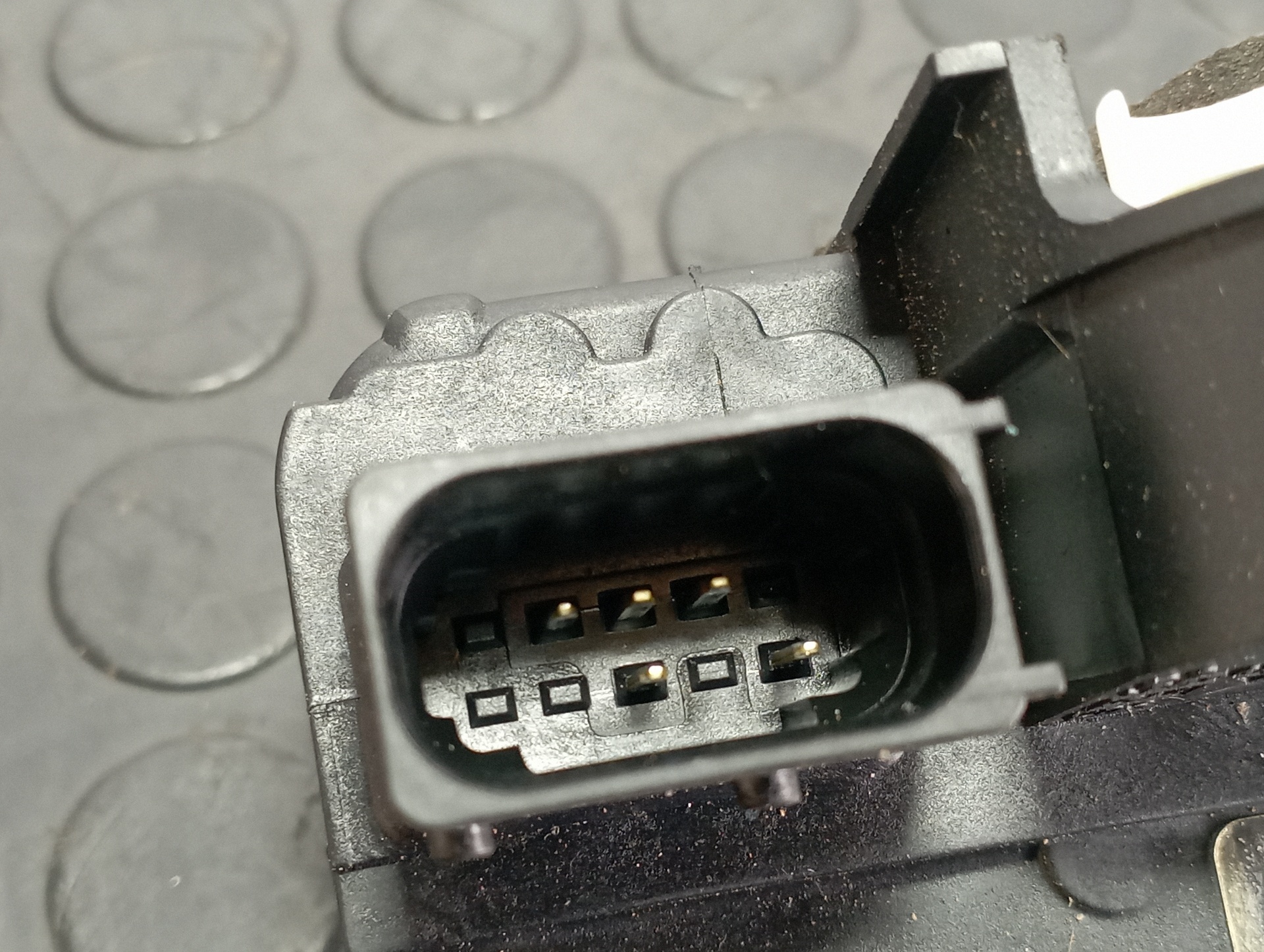 CERRADURA PUERTA TRASERA DERECHA OPEL MOKKA X - vista 3