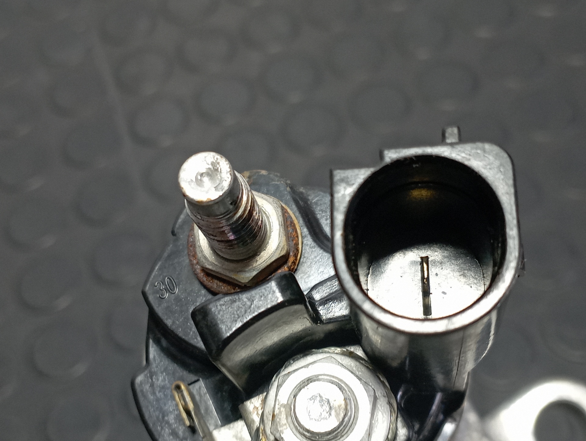 MOTOR ARRANQUE VOLKSWAGEN POLO - vista 2