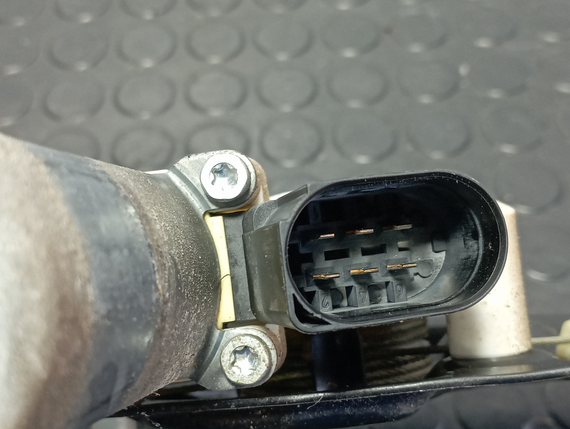 ELEVALUNAS TRASERO DERECHO BMW SERIE 5 BERLINA (E60) - vista 3