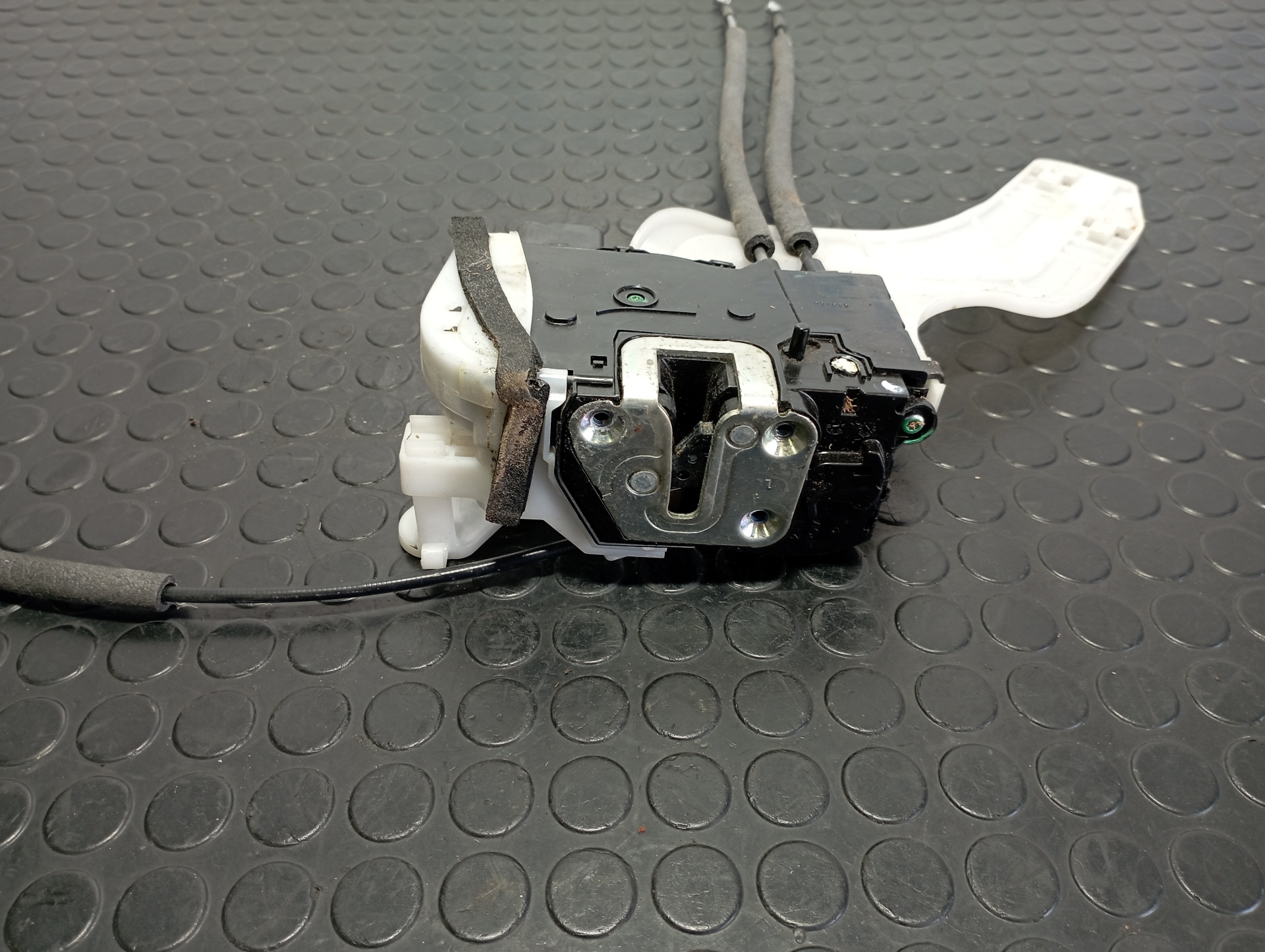 CERRADURA PUERTA TRASERA IZQUIERDA HYUNDAI IX35 - vista 3