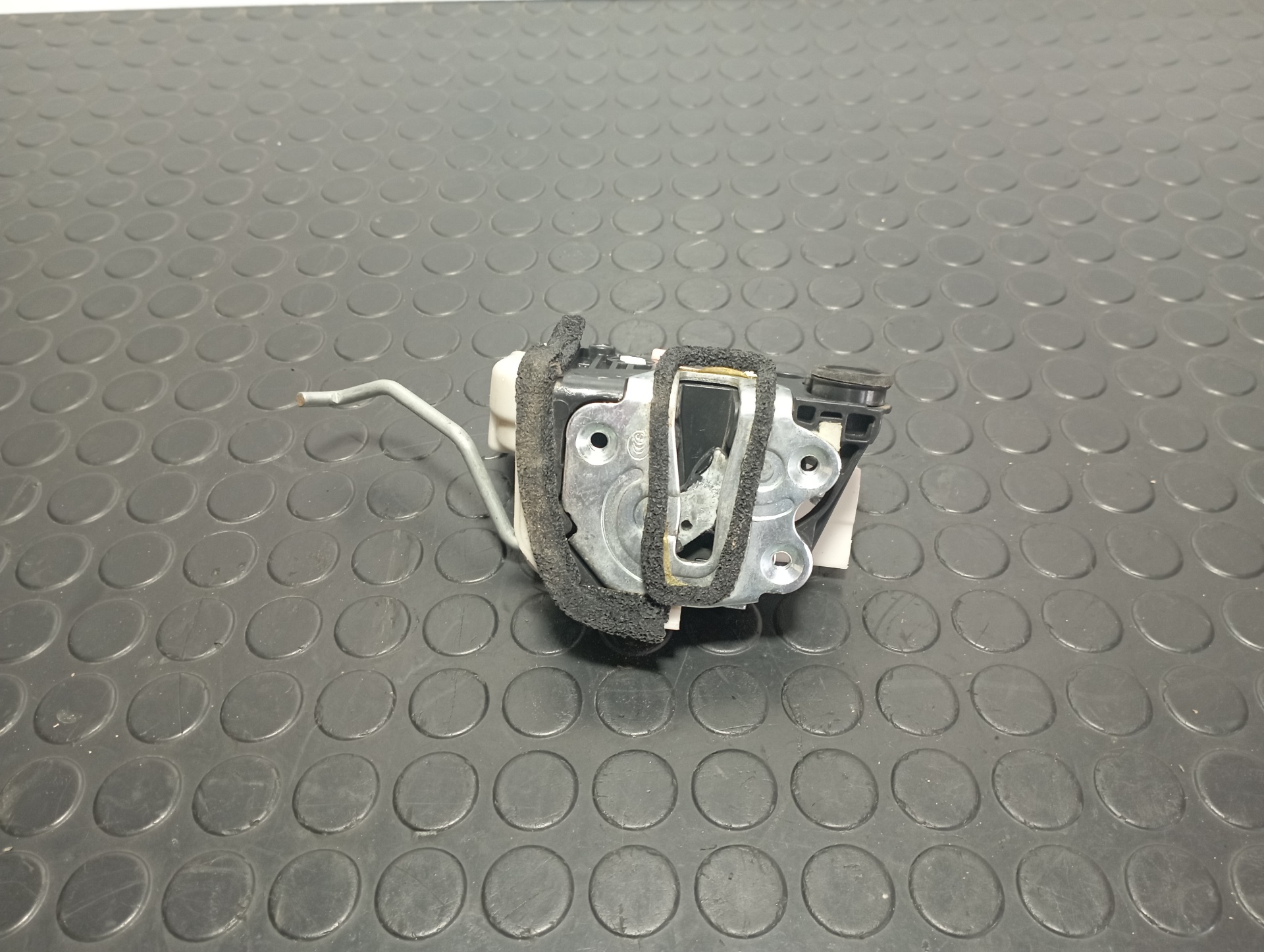 CERRADURA PUERTA TRASERA IZQUIERDA KIA PICANTO - vista 3