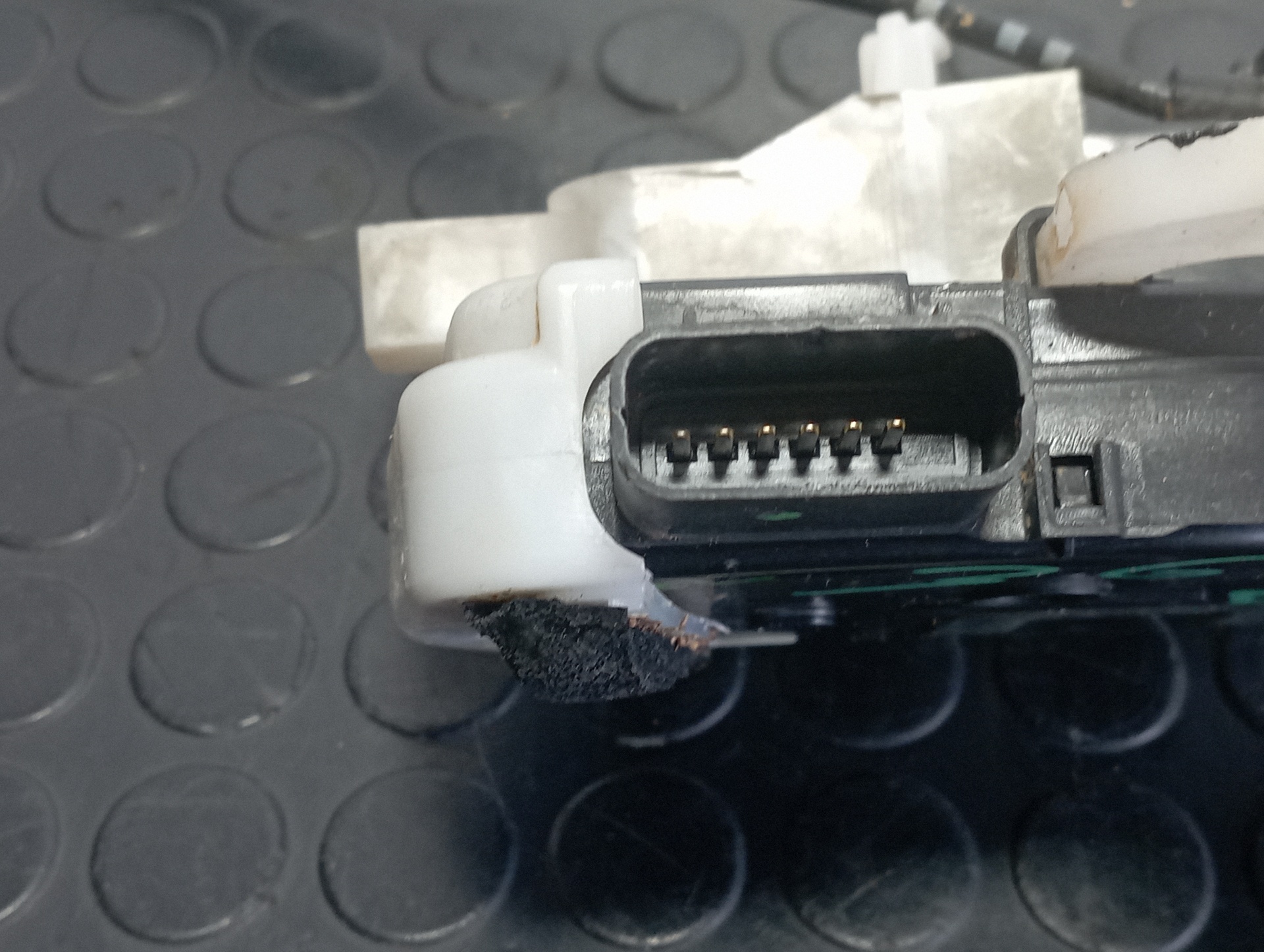 CERRADURA PUERTA DELANTERA IZQUIERDA HYUNDAI IX35 - vista 2