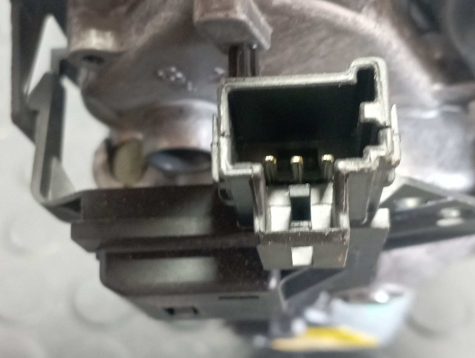 MOTOR LIMPIA TRASERO FORD KUGA - vista 3