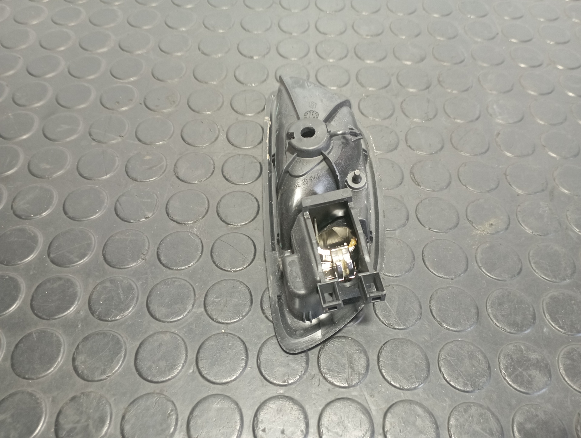 MANETA INTERIOR TRASERA DERECHA RENAULT MEGANE IV BERLINA 5P - vista 3