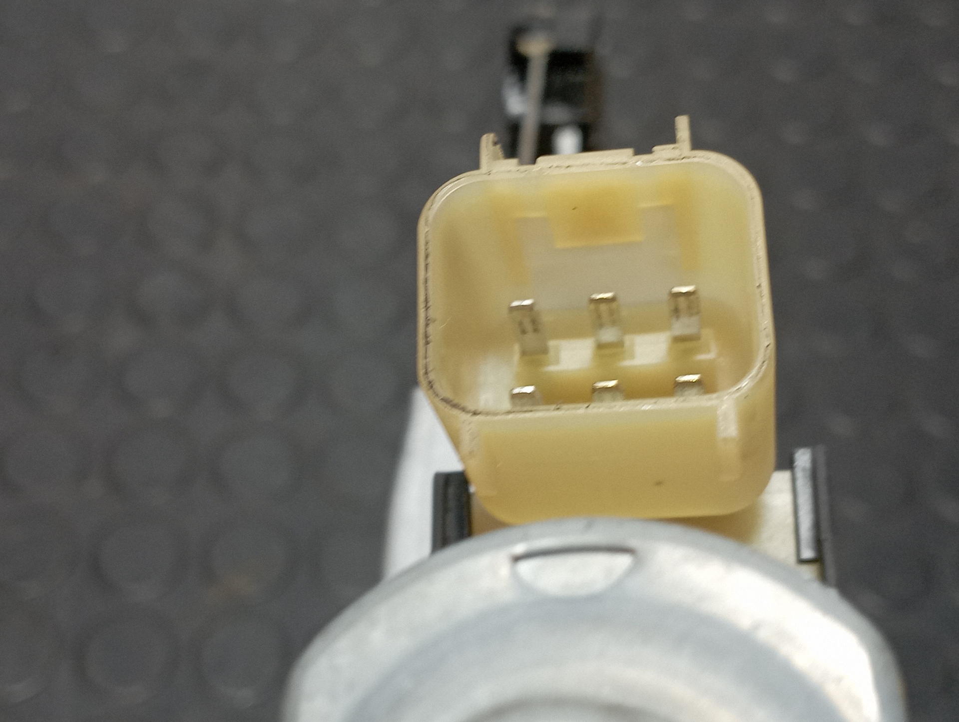 ELEVALUNAS TRASERO IZQUIERDO FORD KUGA - vista 4