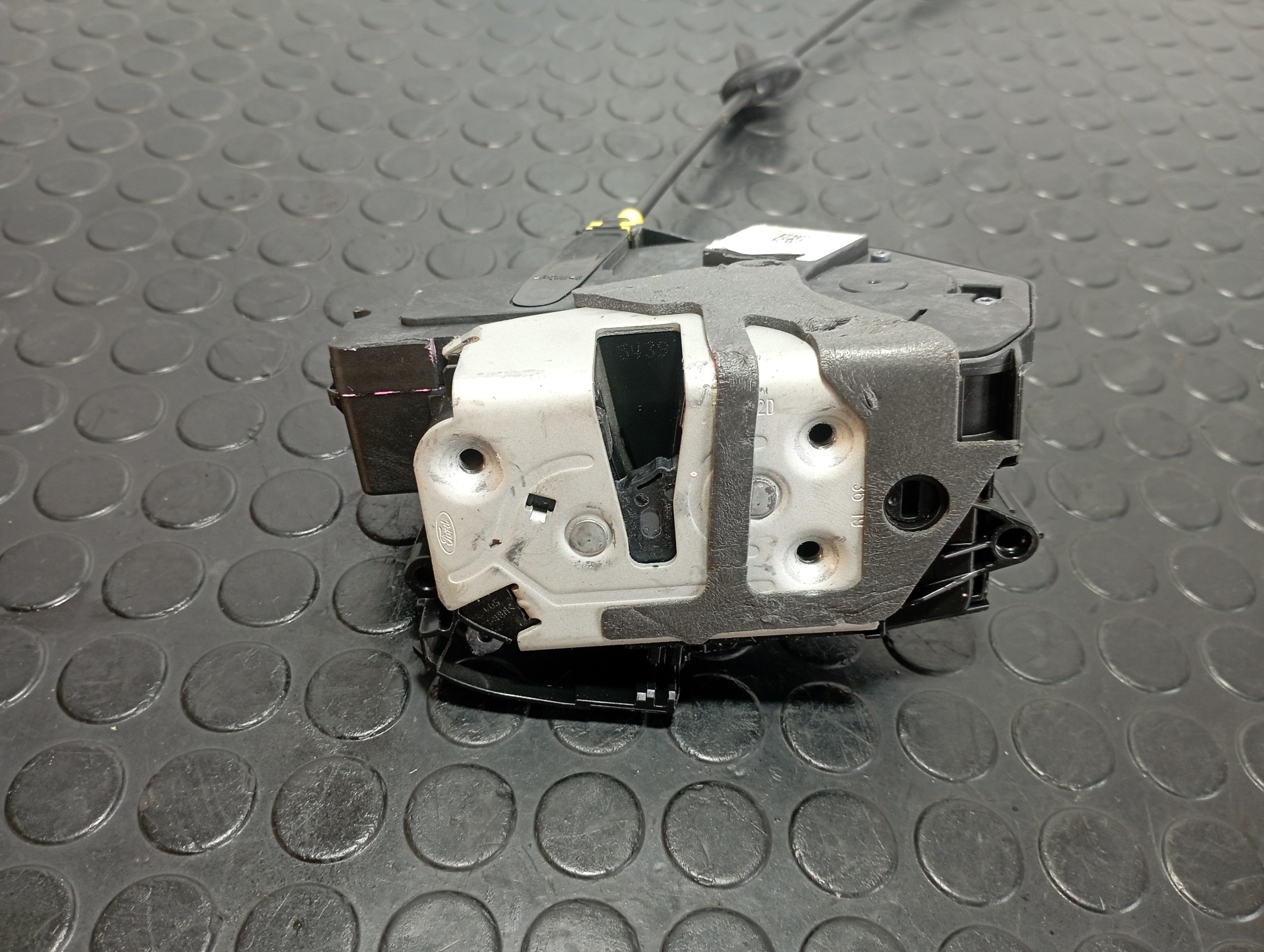 CERRADURA PUERTA TRASERA DERECHA FORD KUGA - vista 4