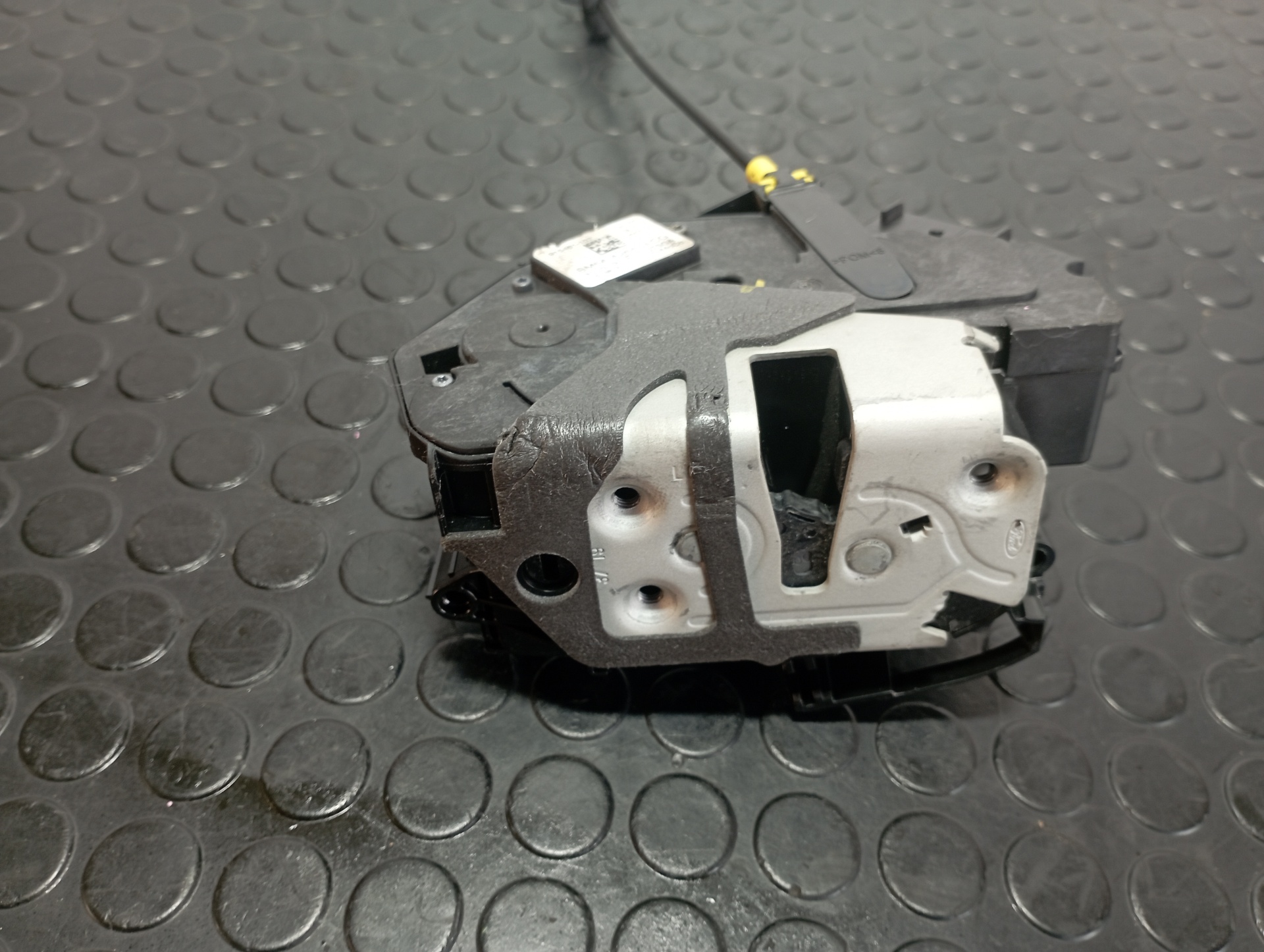 CERRADURA PUERTA TRASERA IZQUIERDA FORD KUGA - vista 4