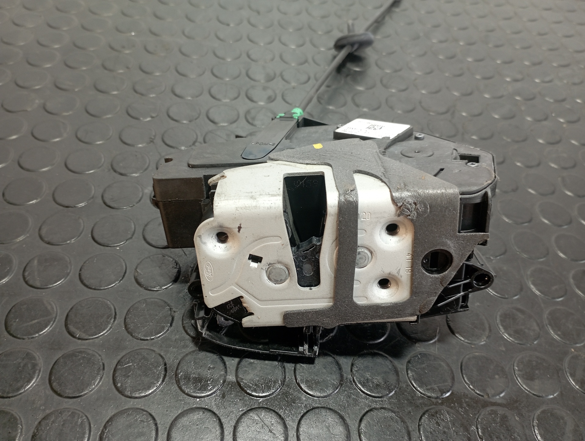 CERRADURA PUERTA DELANTERA DERECHA FORD KUGA - vista 4