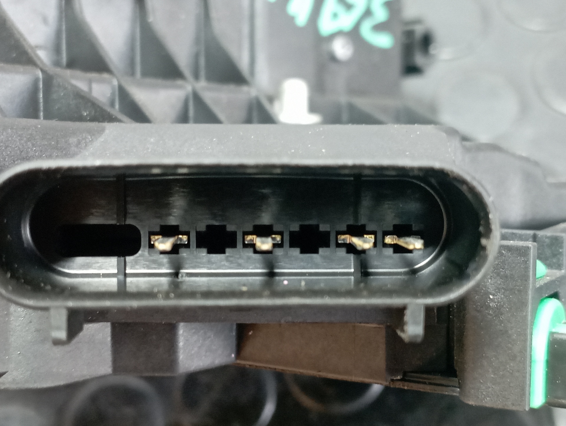 CERRADURA PUERTA DELANTERA DERECHA FORD KUGA - vista 3