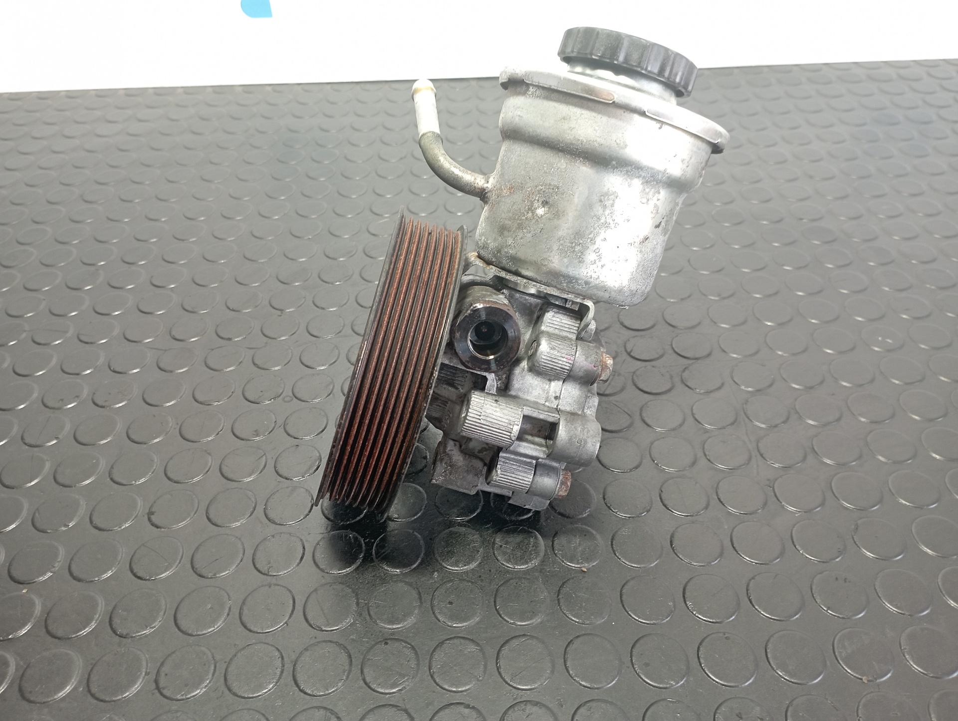 BOMBA DIRECCION TOYOTA AVENSIS BERLINA (T25) - vista 2