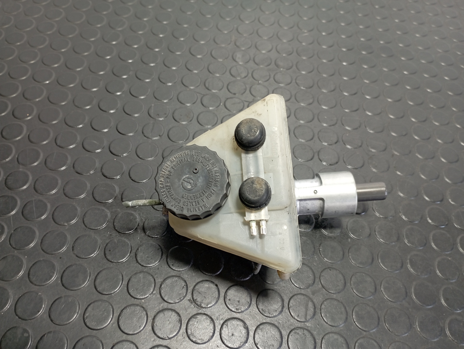 BOMBA FRENO MERCEDES-BENZ CLASE C (W201) BERLINA - vista 4