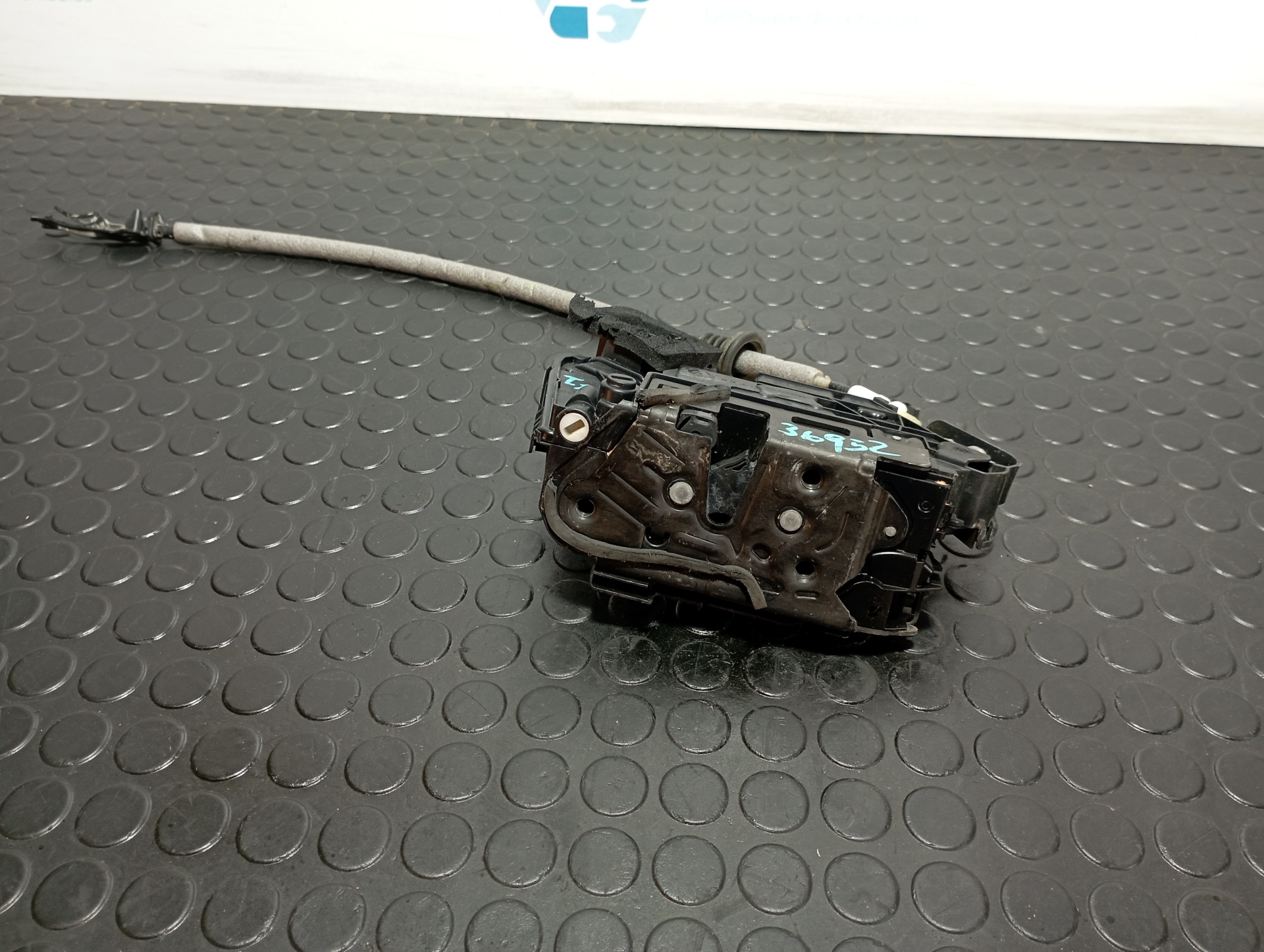 CERRADURA PUERTA TRASERA IZQUIERDA VOLKSWAGEN T-CROSS (D31) - vista 2