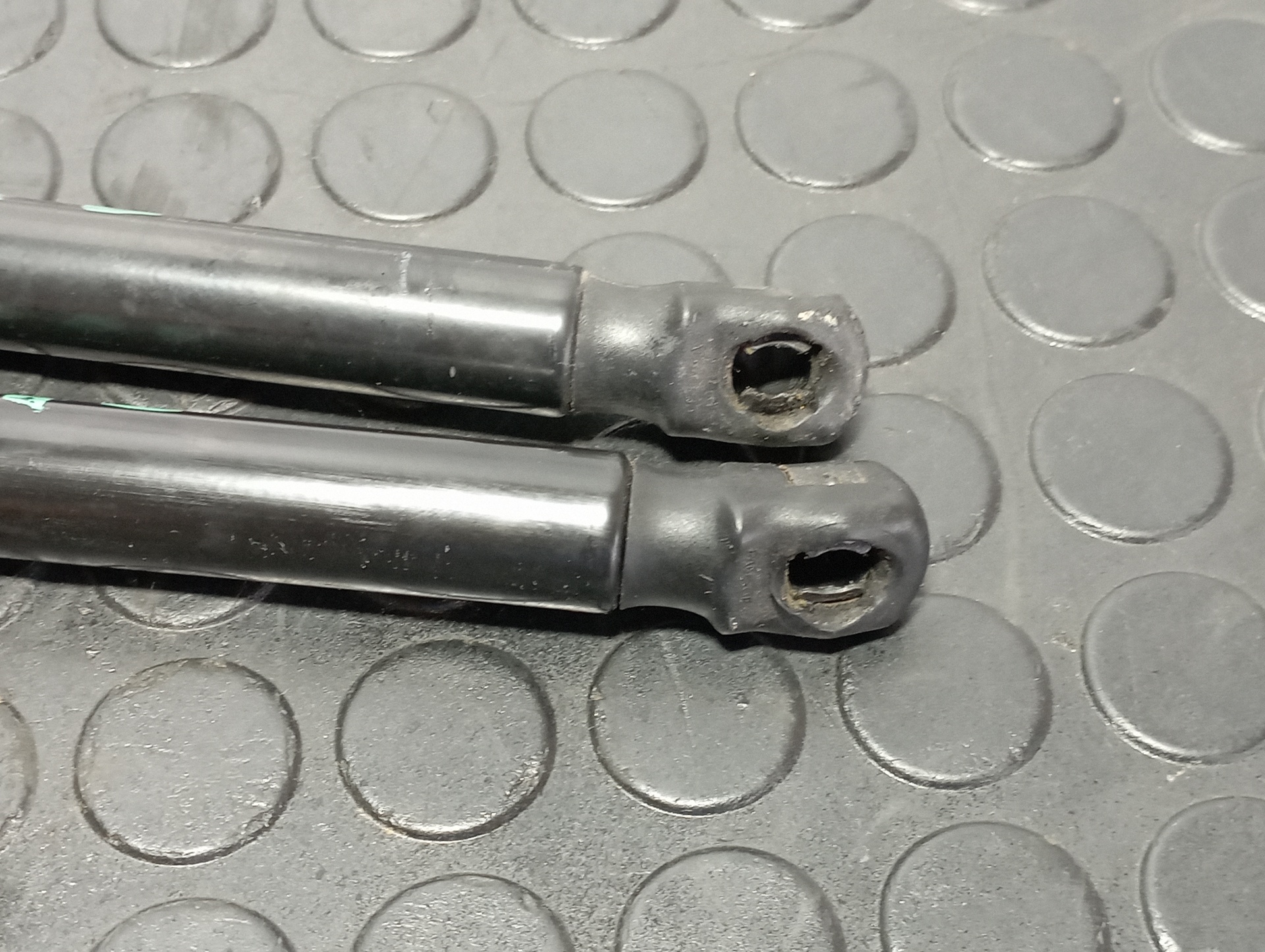 AMORTIGUADORES MALETERO / PORTON HYUNDAI I20 ACTIVE - vista 4