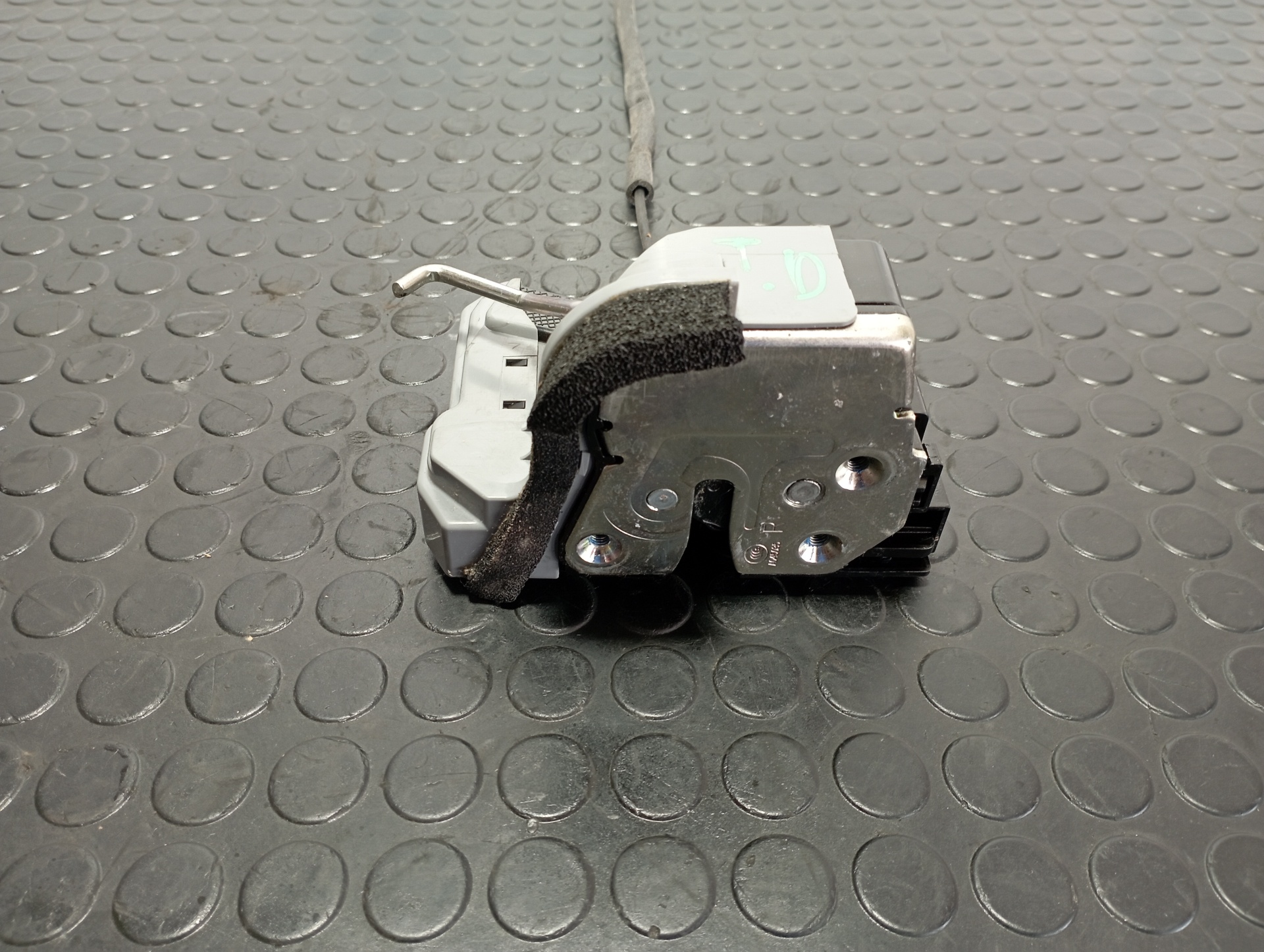 CERRADURA PUERTA TRASERA DERECHA HYUNDAI I20 ACTIVE