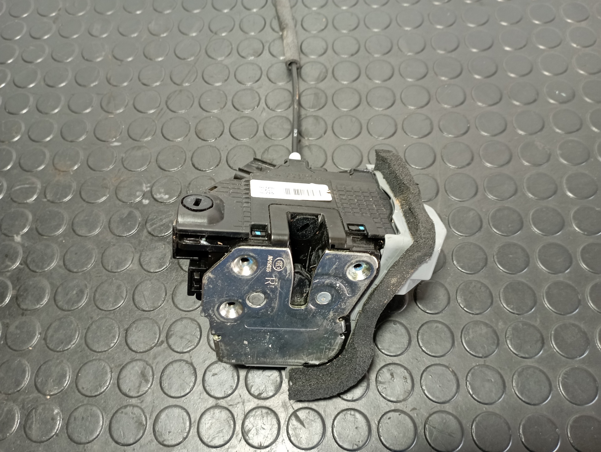 CERRADURA PUERTA TRASERA DERECHA HYUNDAI I20 ACTIVE - vista 5