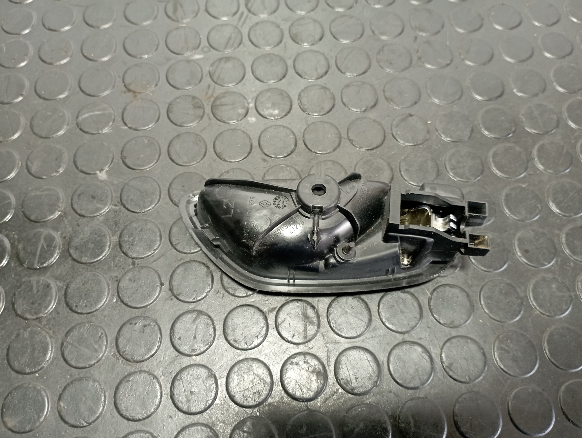 MANETA INTERIOR TRASERA IZQUIERDA RENAULT MEGANE IV BERLINA 5P - vista 3