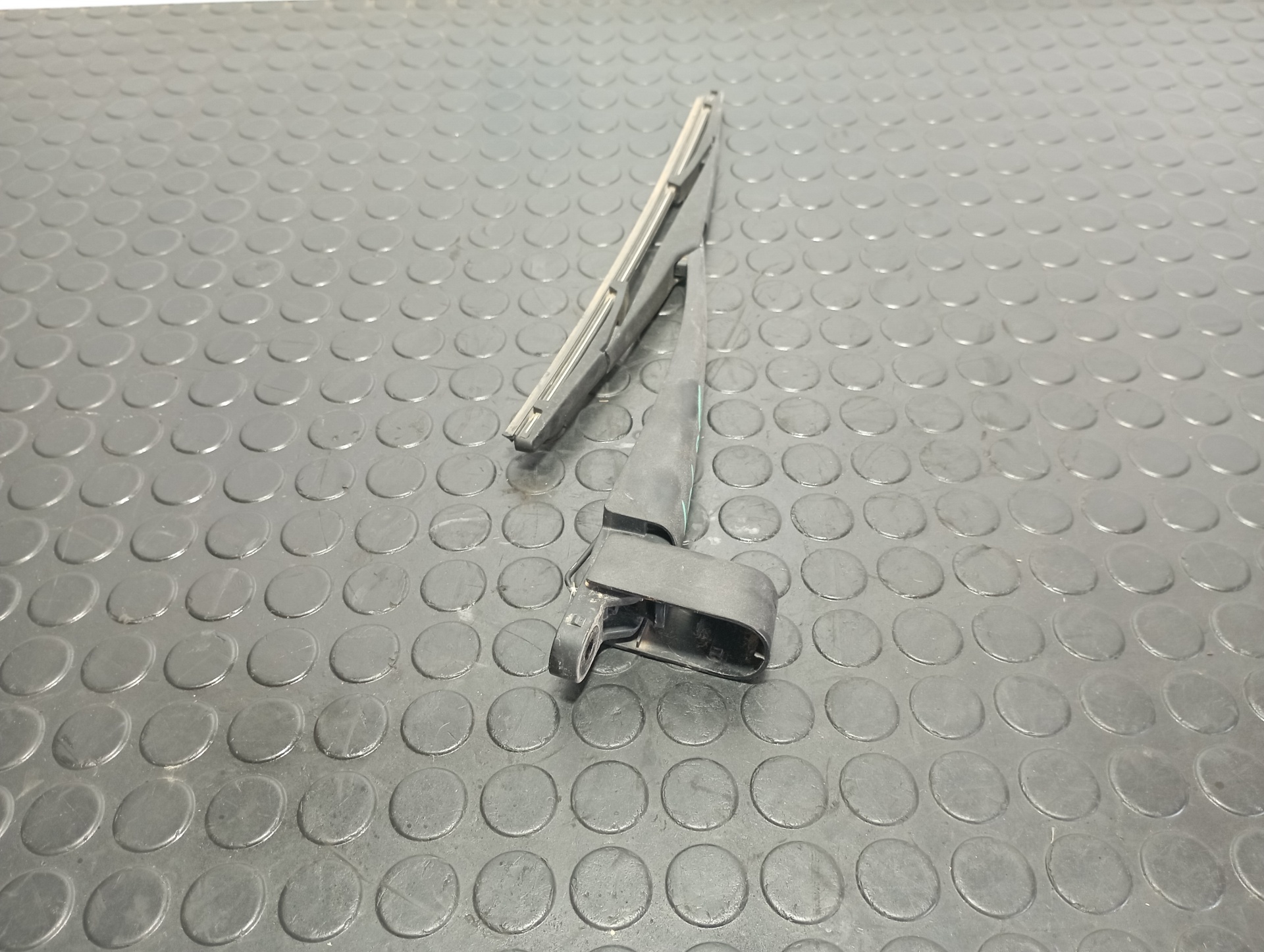 BRAZO LIMPIA TRASERO HYUNDAI IX35 - vista 2