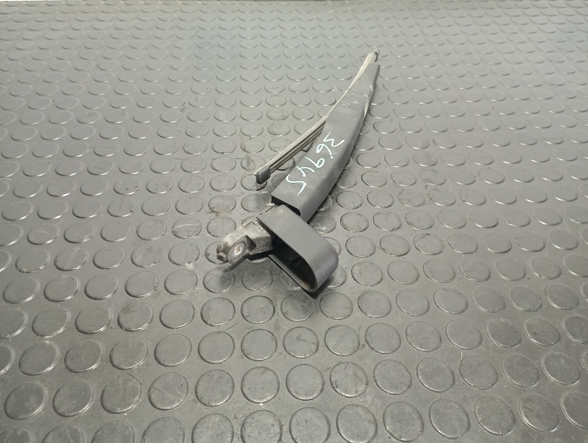 BRAZO LIMPIA TRASERO FORD KUGA - vista 2