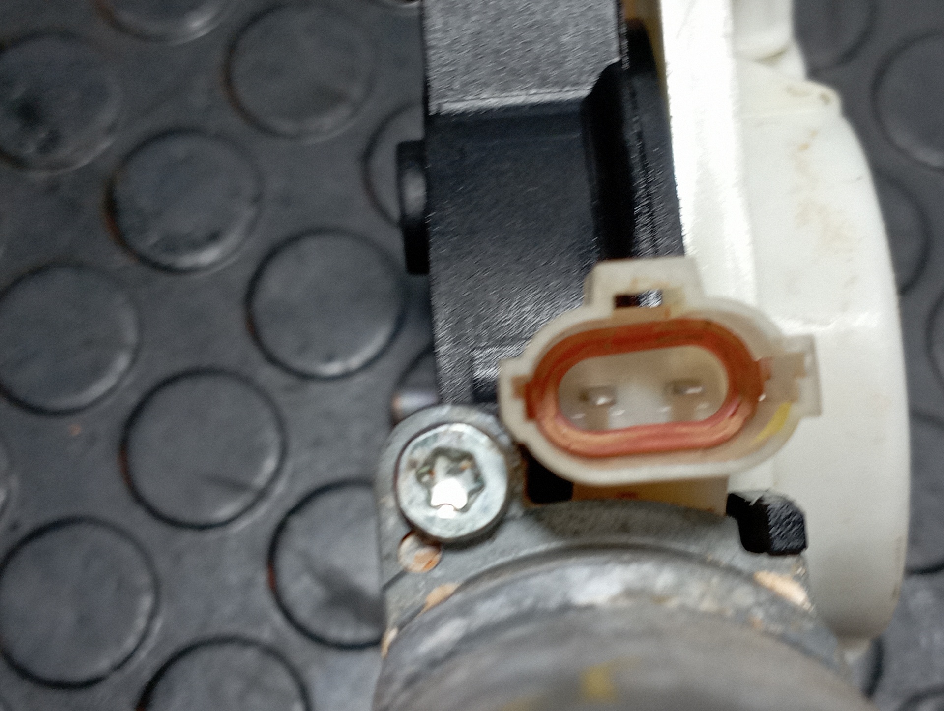 ELEVALUNAS TRASERO IZQUIERDO HYUNDAI I20 ACTIVE - vista 3