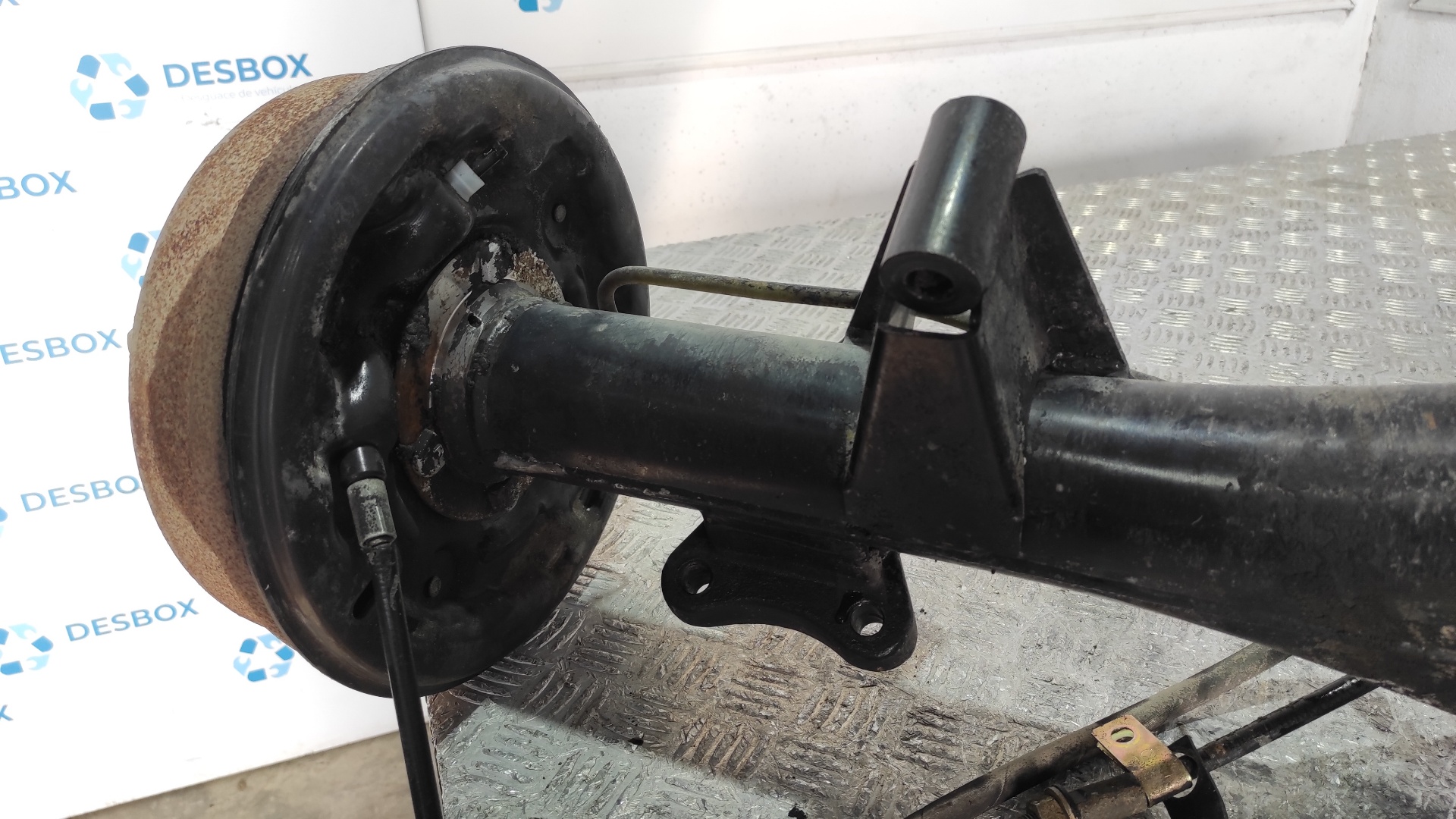 PUENTE TRASERO NISSAN TRADE - vista 2