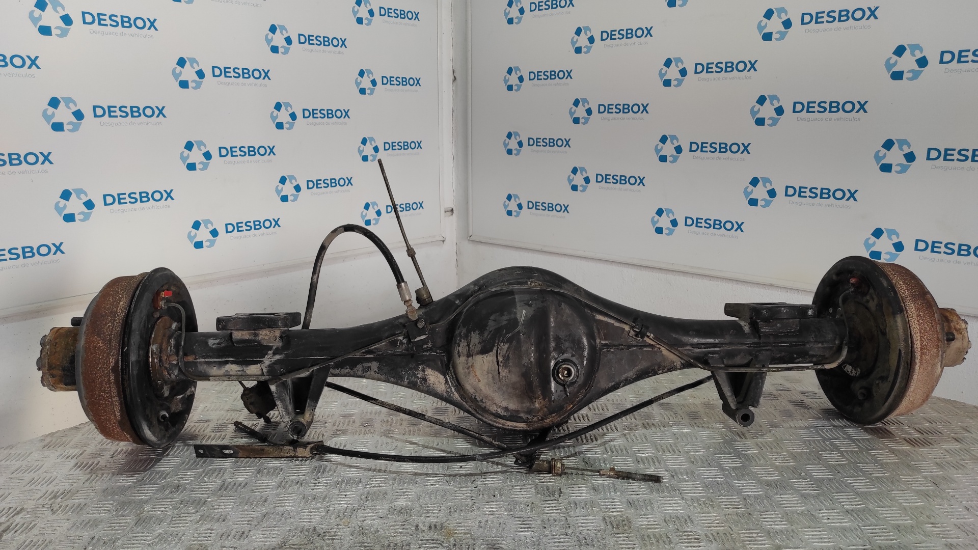 PUENTE TRASERO NISSAN TRADE - vista 3