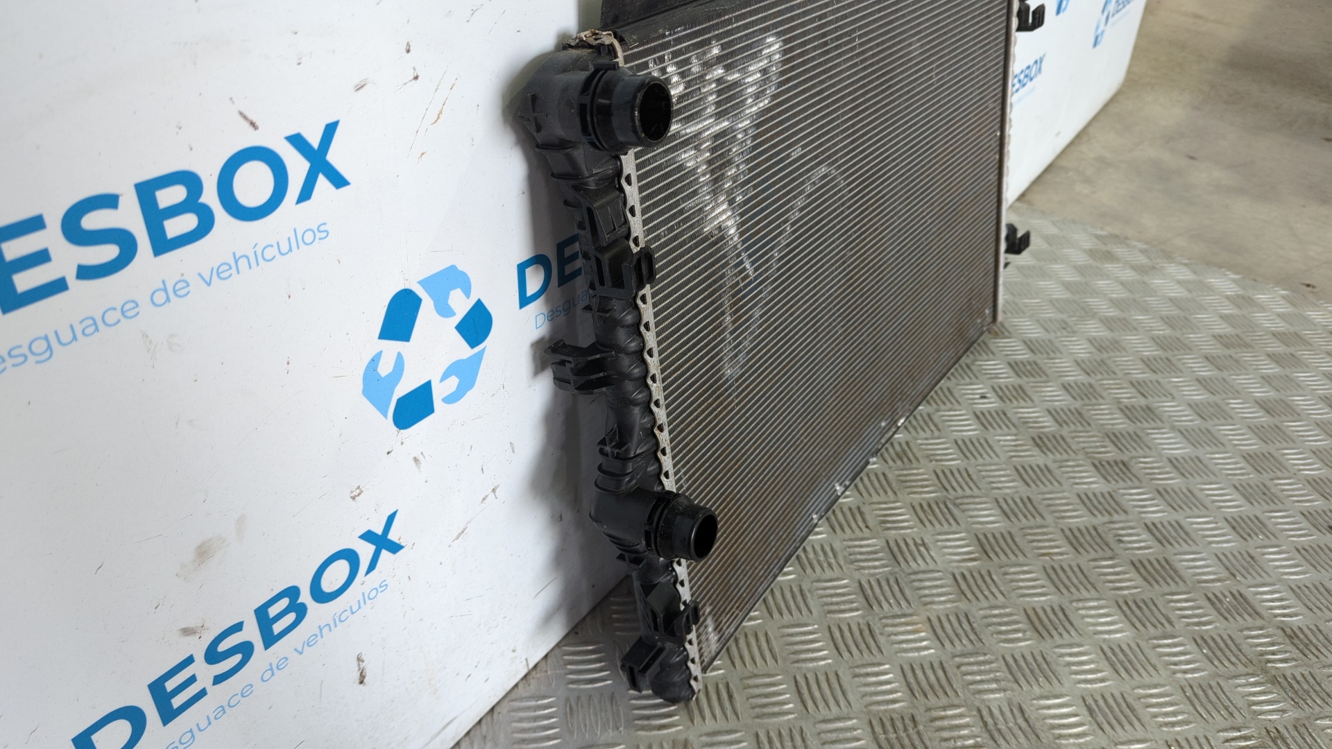 RADIADOR AGUA AUDI Q3 (F3B) - vista 2