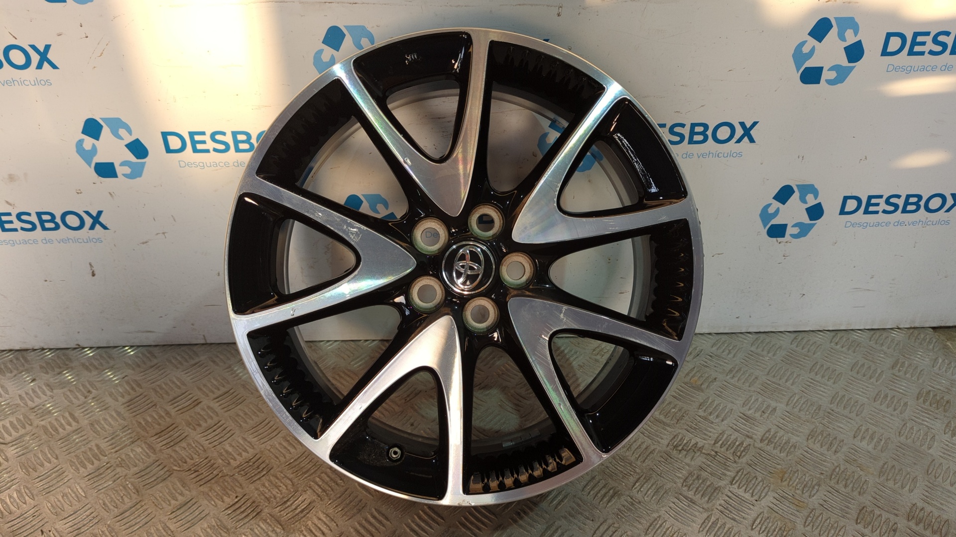 JUEGO LLANTAS TOYOTA YARIS (XP21) - vista 5