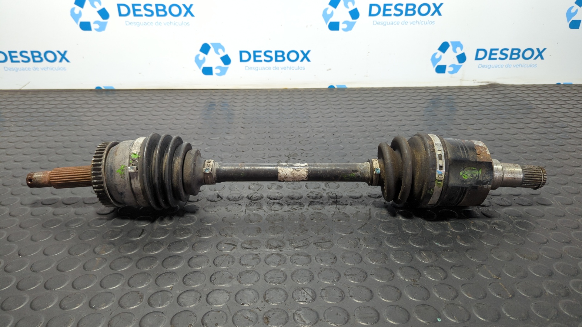 TRANSMISION DELANTERA IZQUIERDA KIA CARENS (UN)