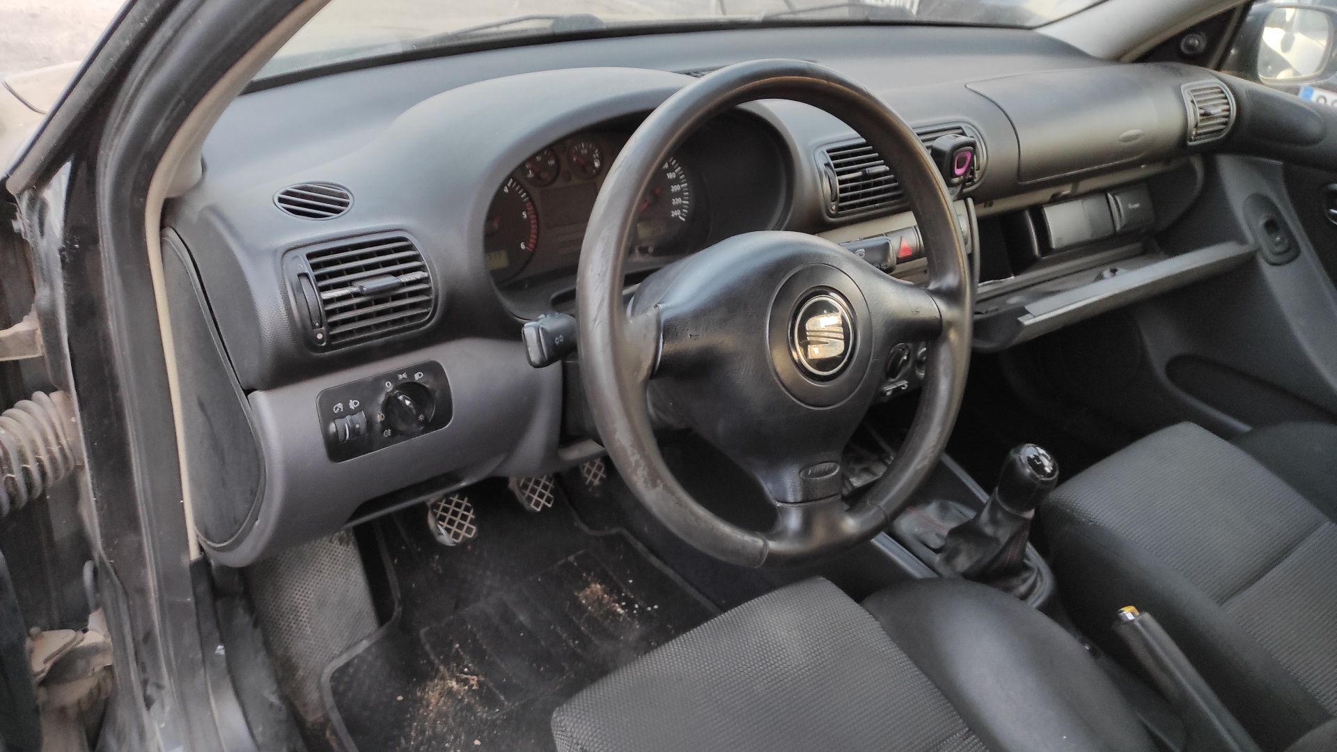 LUNA DELANTERA IZQUIERDA SEAT LEON (1M1) - vista 5