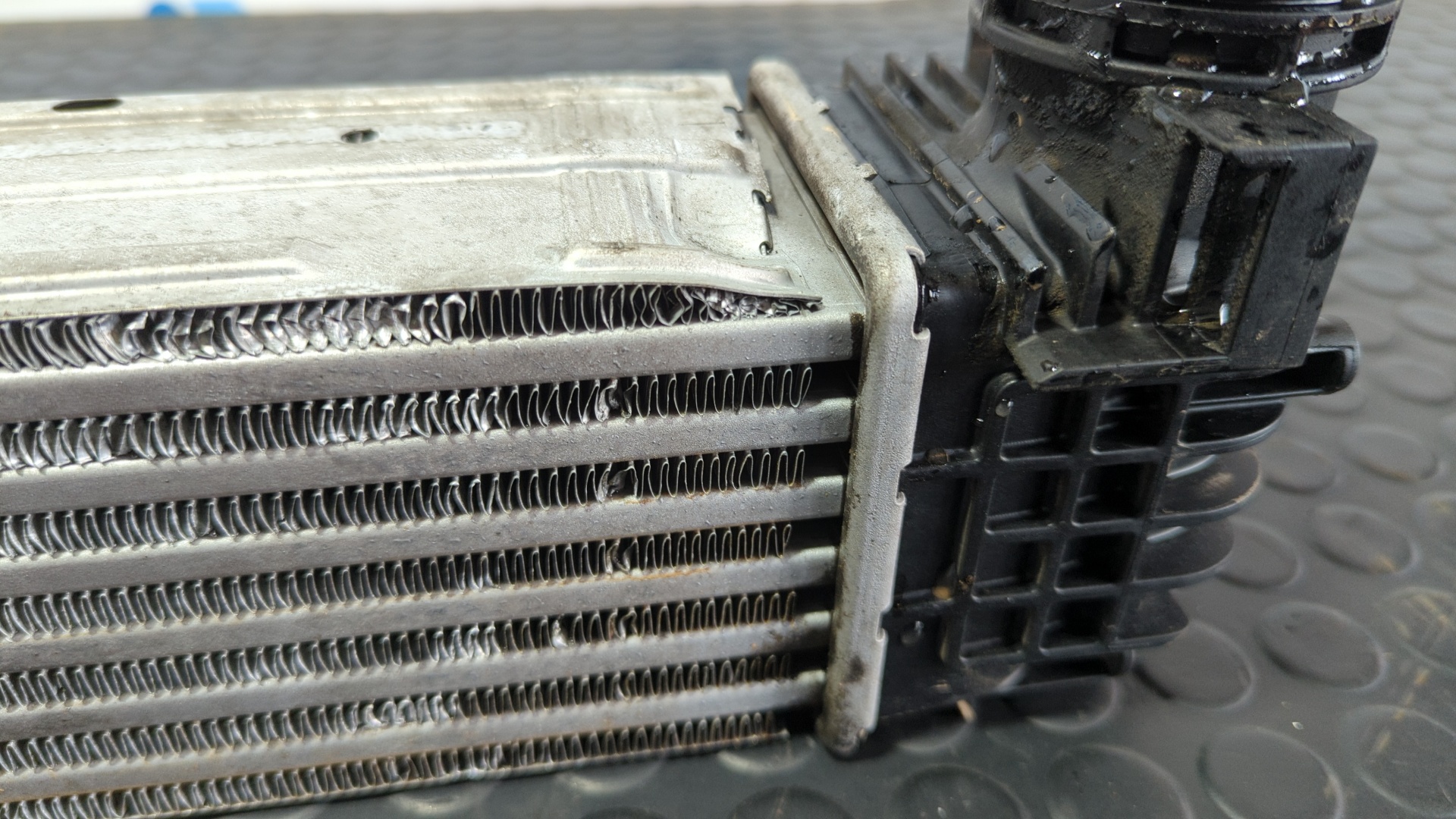 INTERCOOLER RENAULT MEGANE III BERLINA 5 P - vista 3